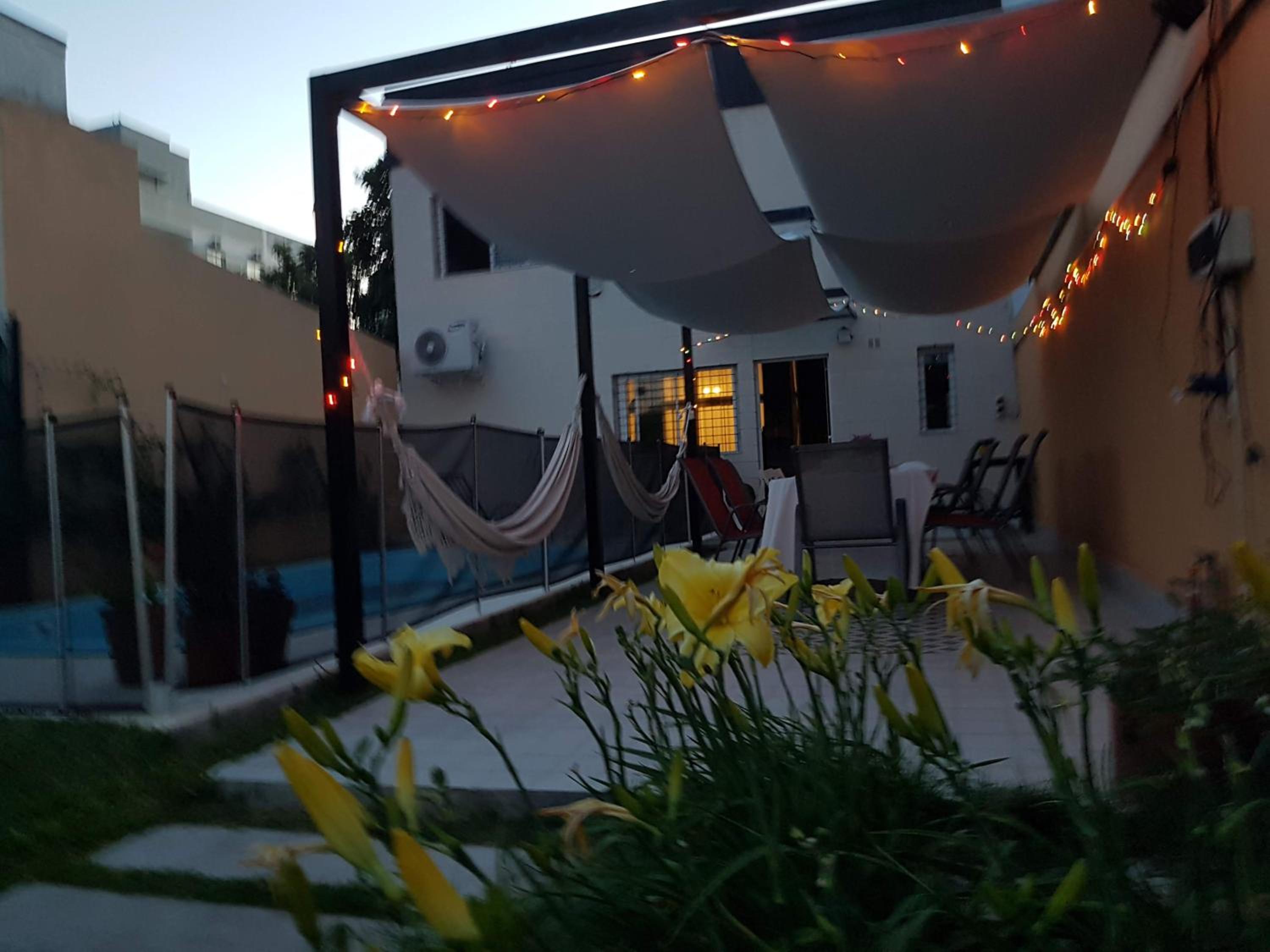 Casa con pileta LA PLATA