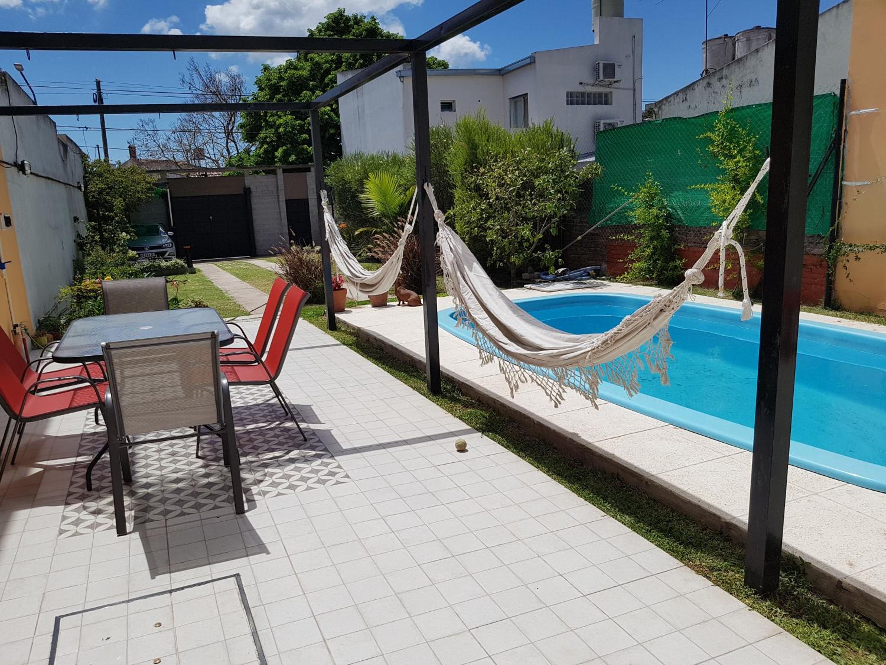Casa con pileta LA PLATA