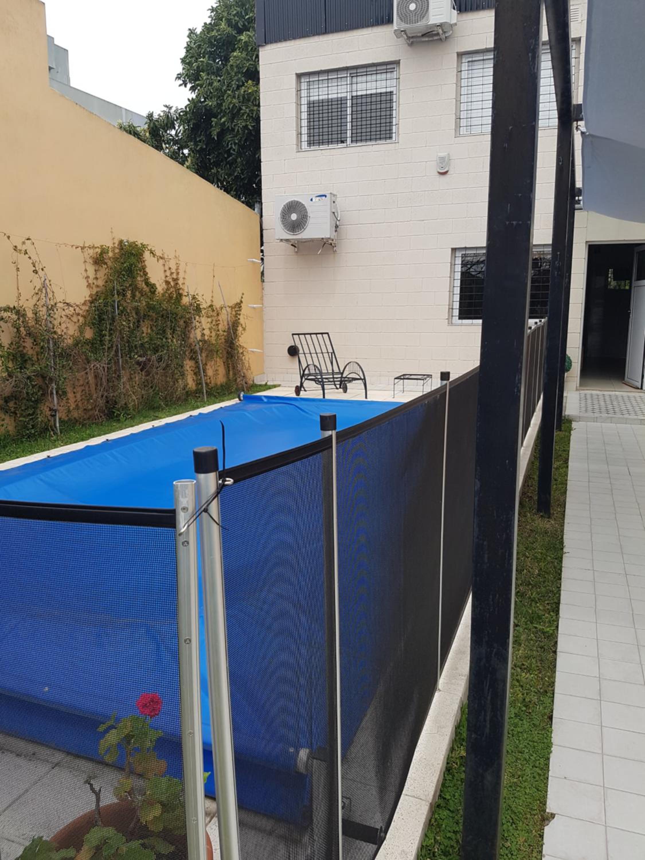 Casa con pileta LA PLATA