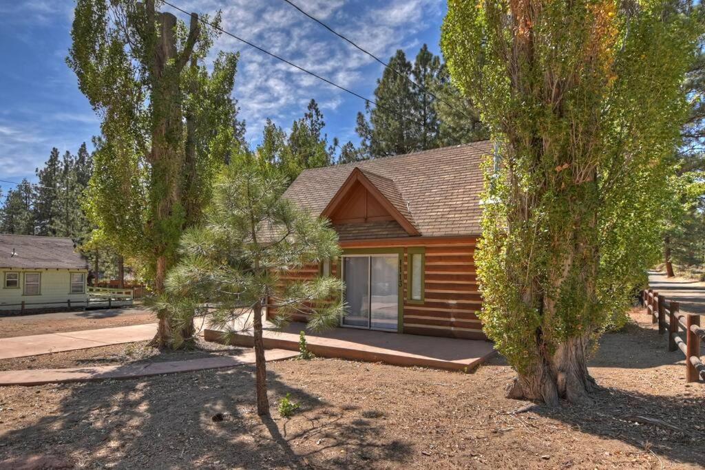 DoorMat Vacation Rentals - Brother Bear Cabin with free WIFI! view 4