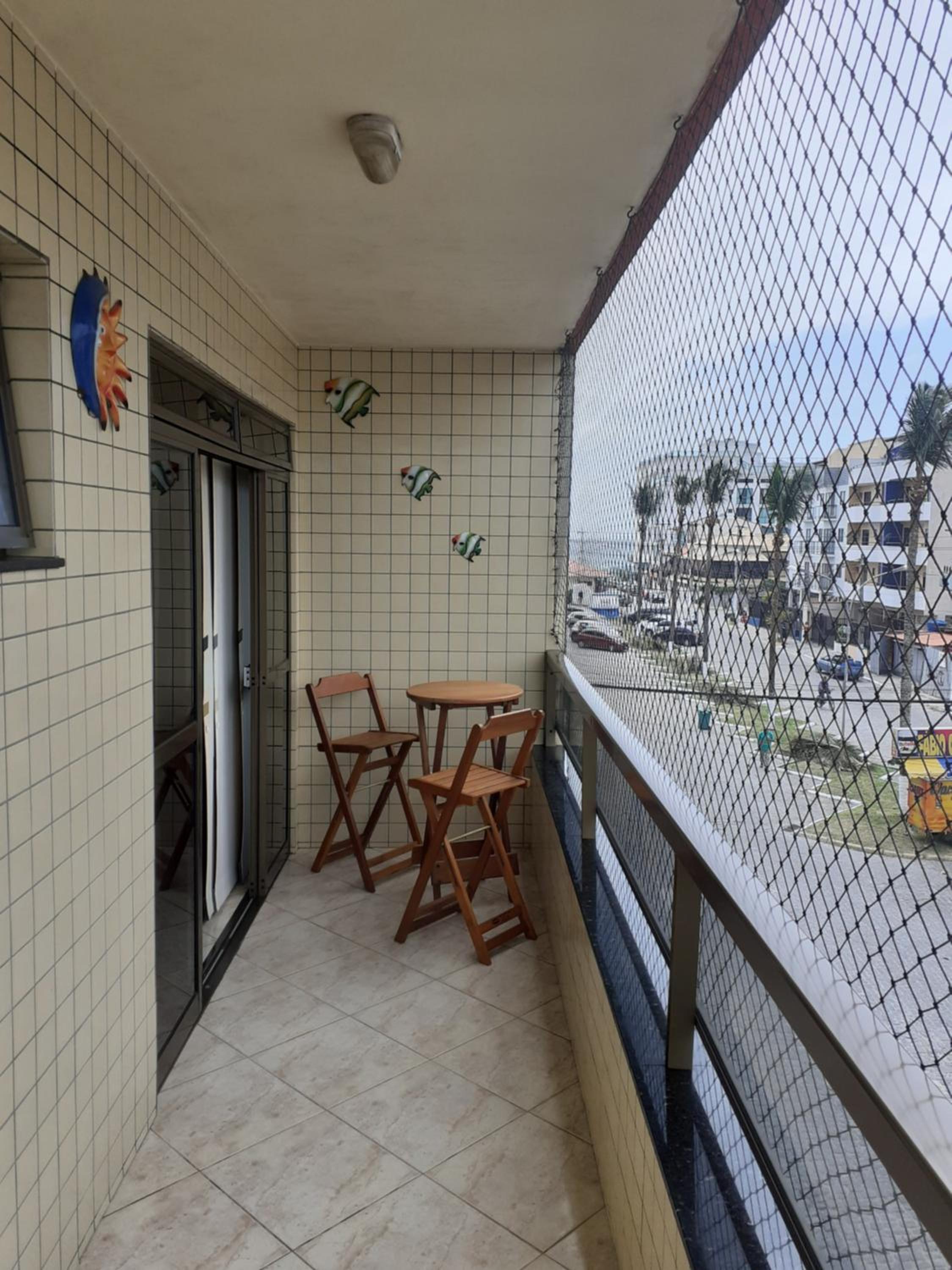 Apartamento com estacionamento, telas nas varandas