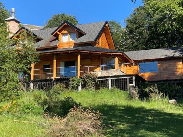 Casa Lago Hermoso