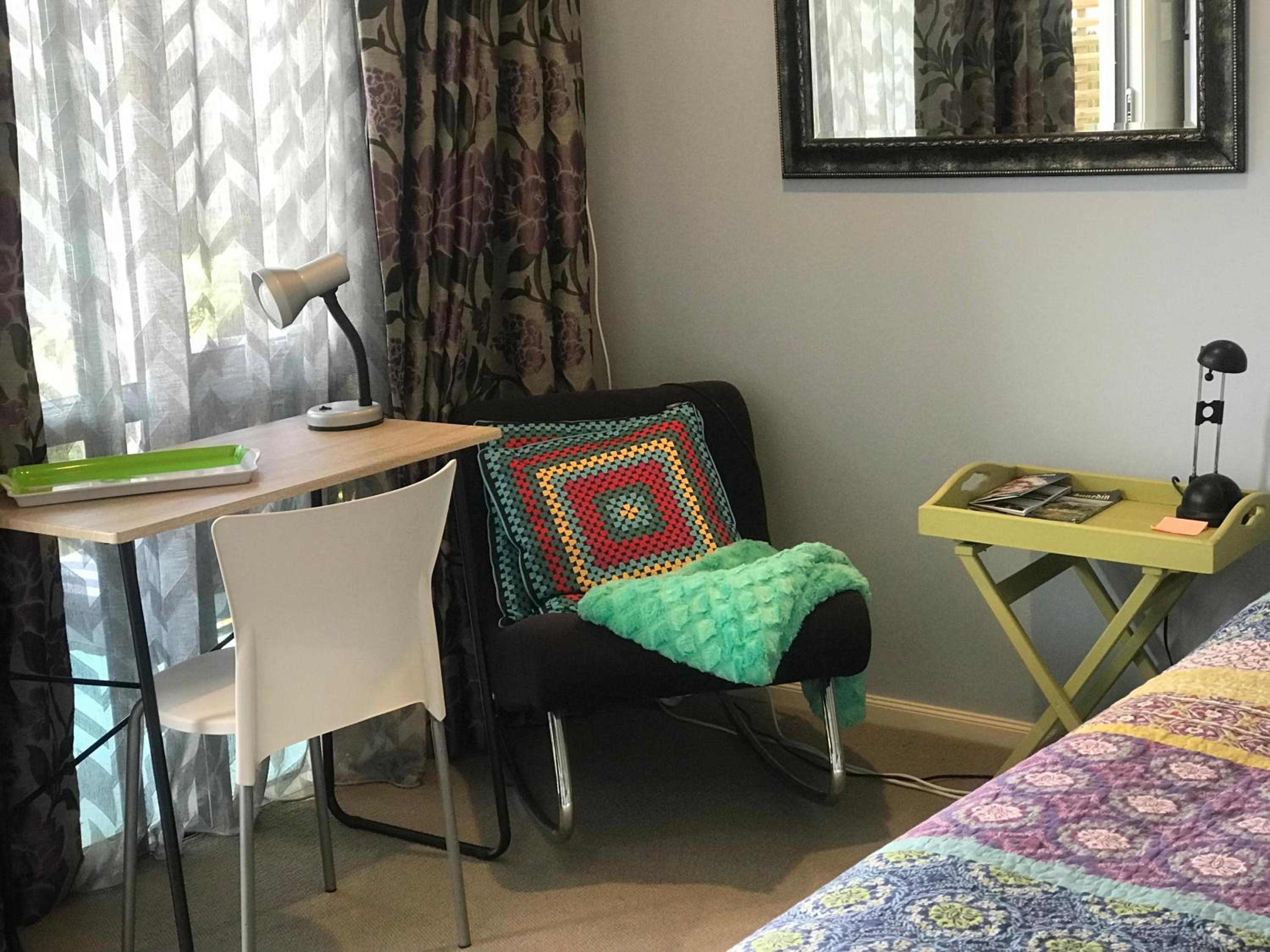 Cosy Caversham Retreat view 4