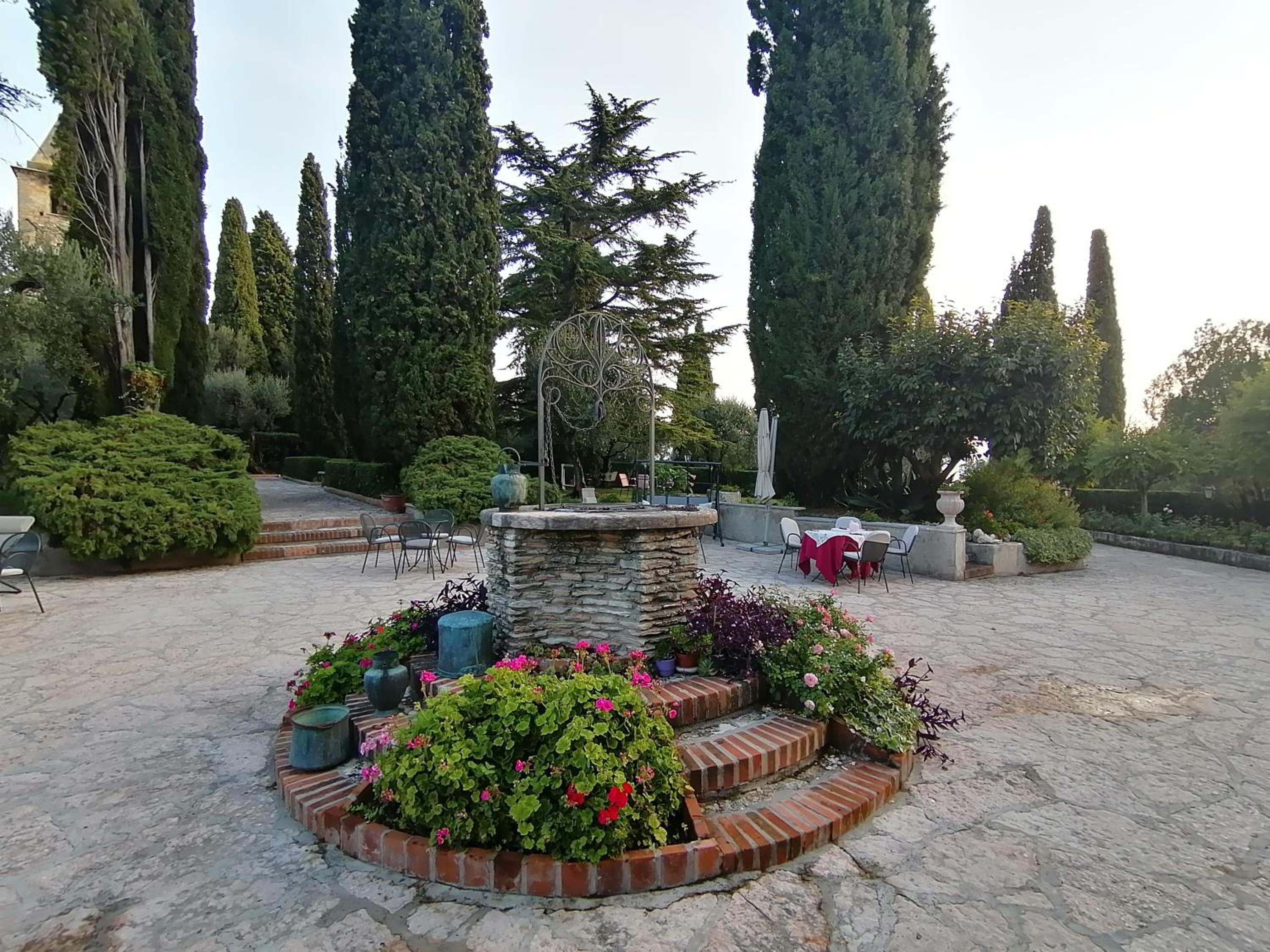 Photo 41