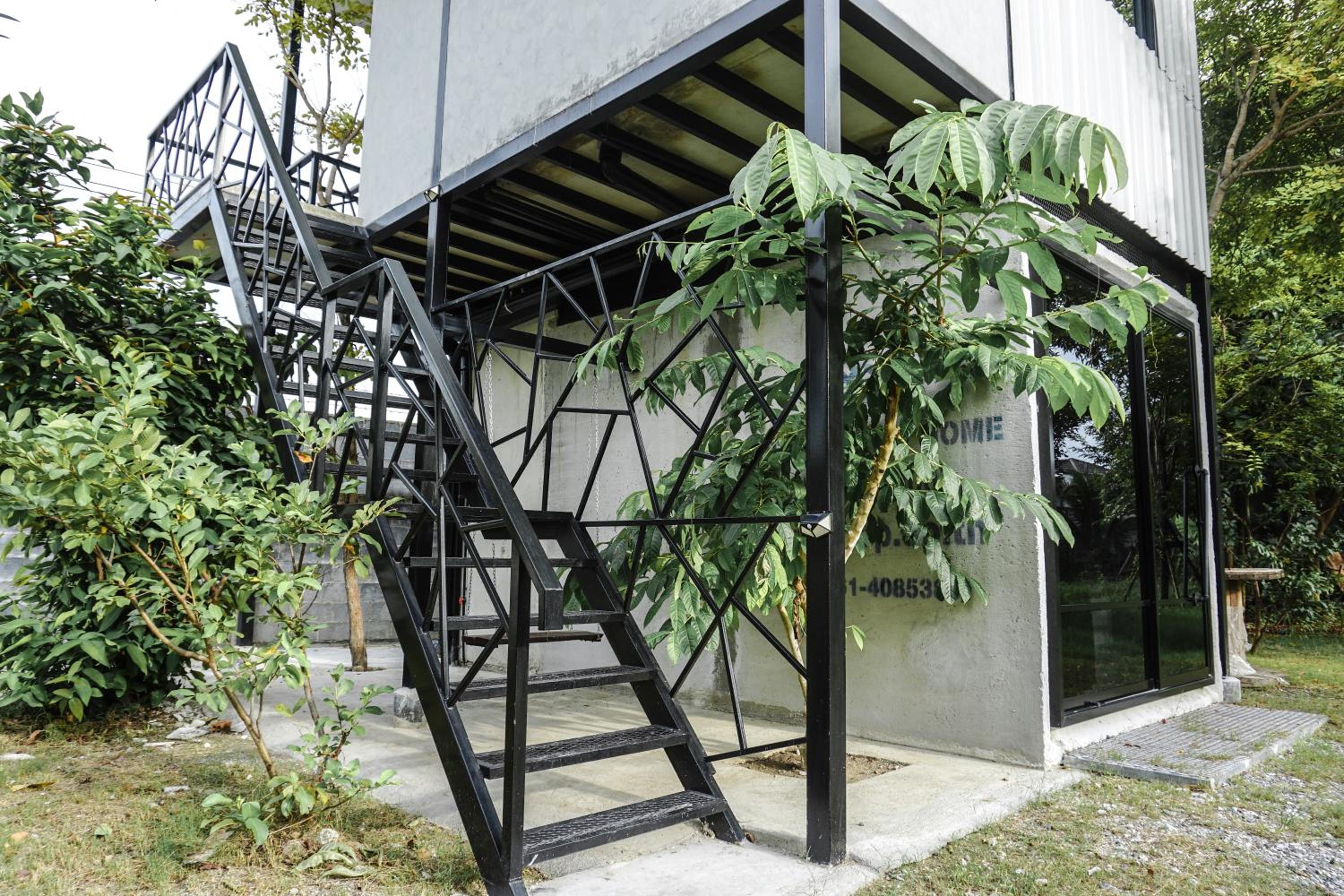 Patoey House