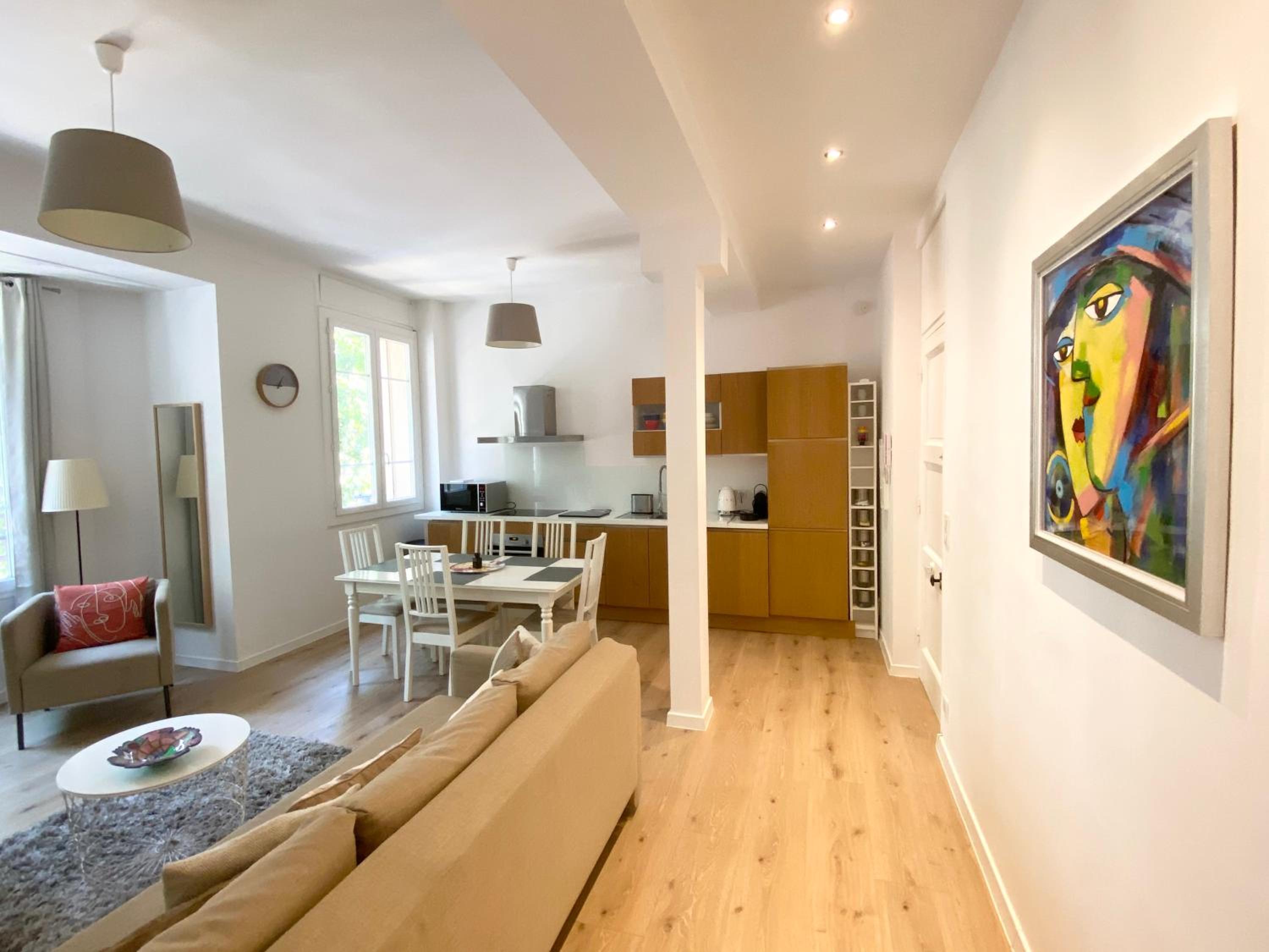 Stylish two-bedroom apartment -StayInAntibes - 5 Soleau view 2