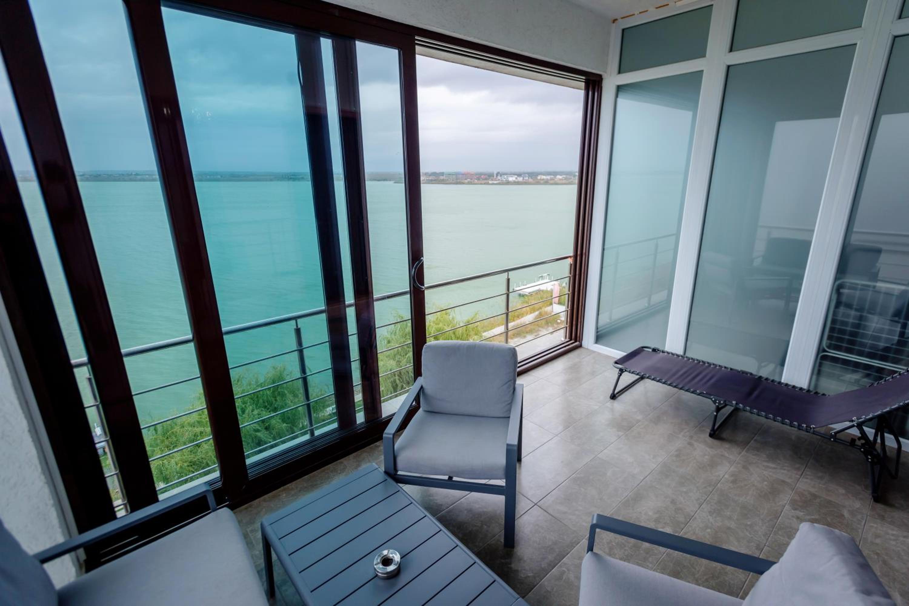 Lamera Residence Mamaia - Apartamente cu 1-2-3 camere cu acces si vedere la lac view 5