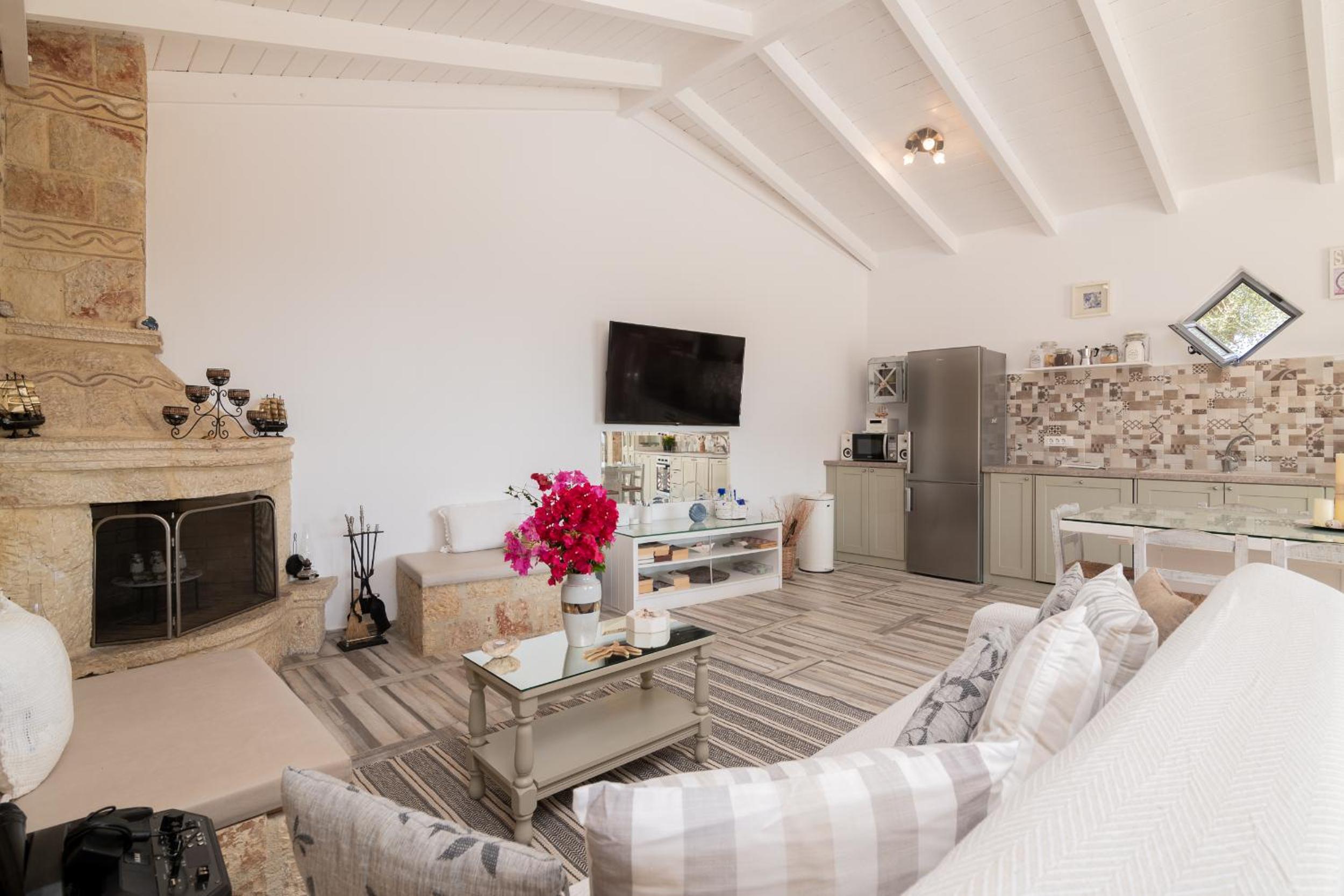 Villa Daniela - Private Pool and Serene Location, by ZanteWize view 3