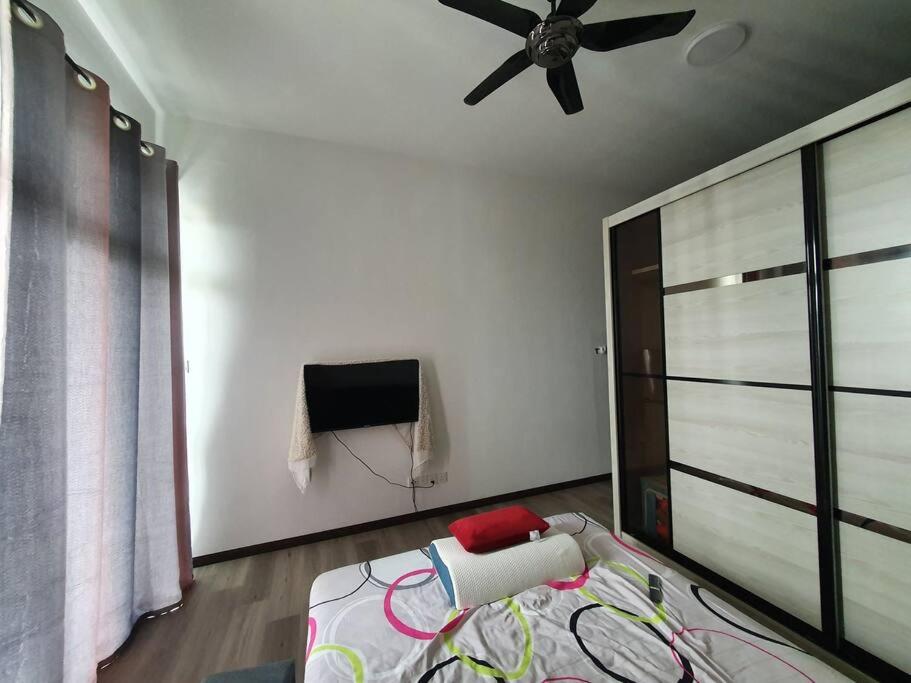 JB Perling New Cozy Studio