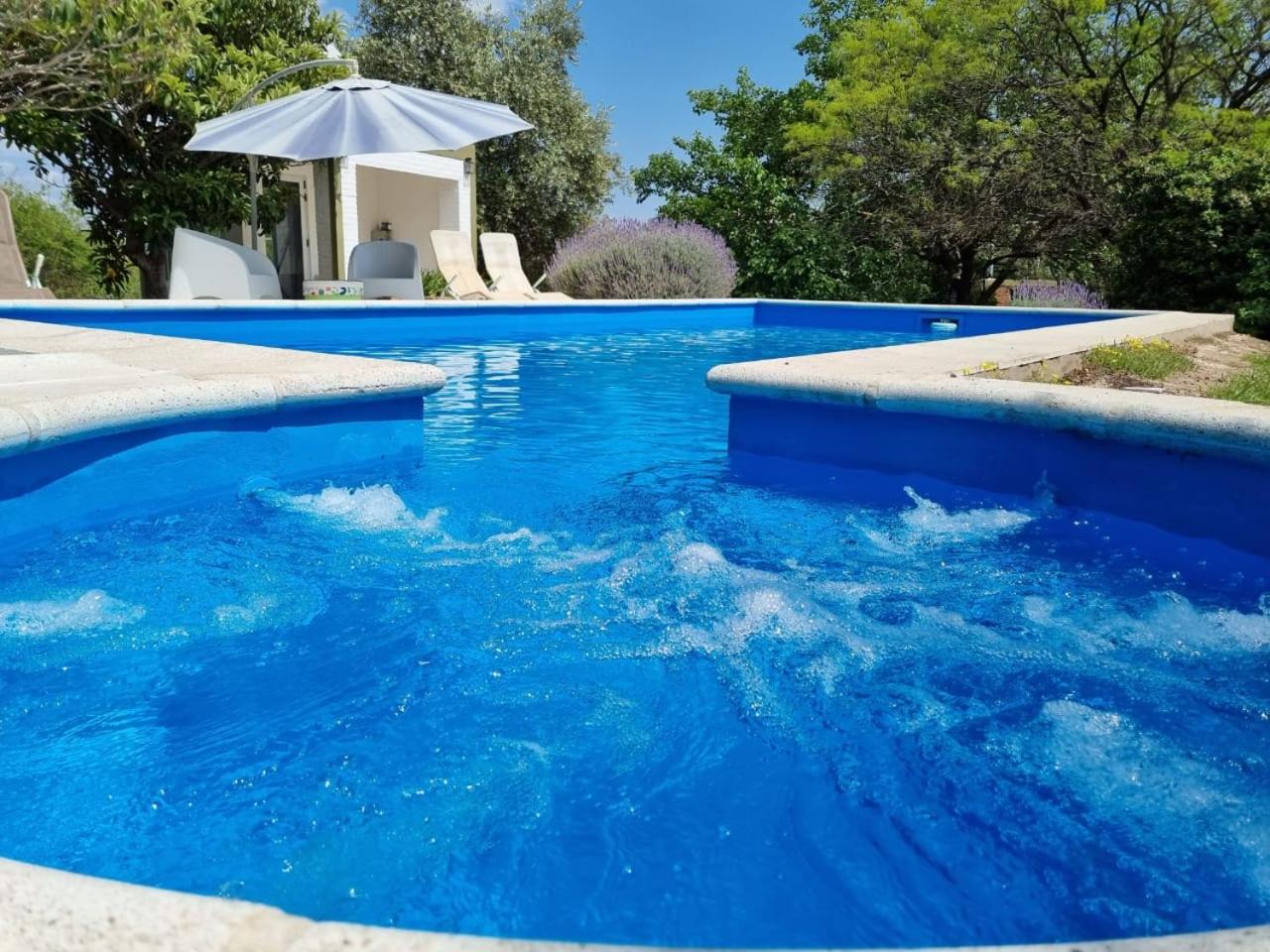 Cabanias El Aguaribay