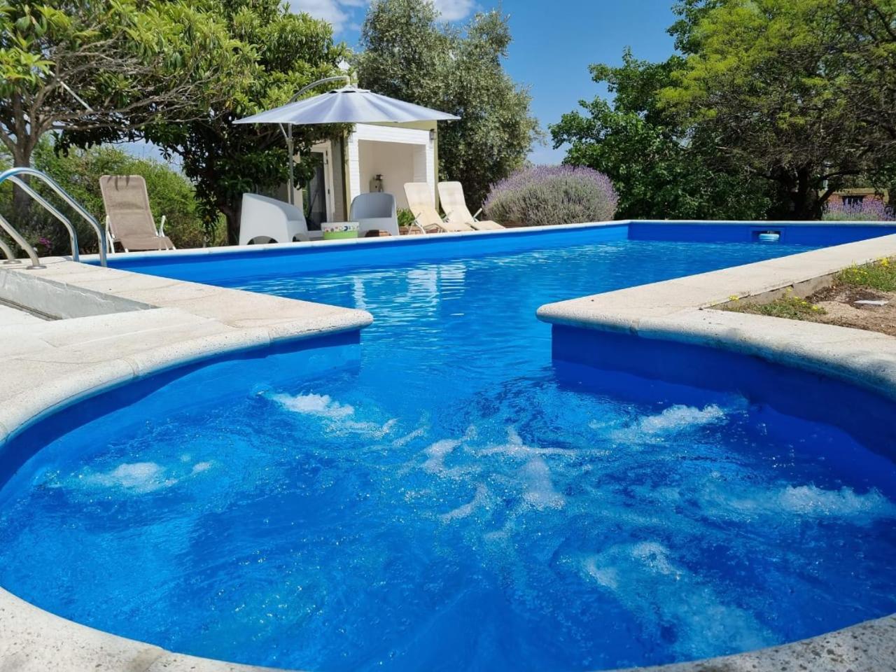 Cabanias El Aguaribay