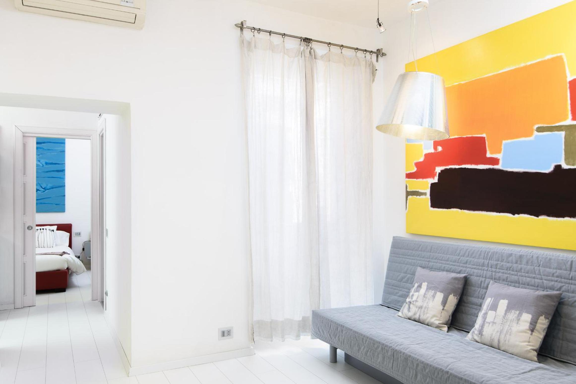 White Ostilia Apartments