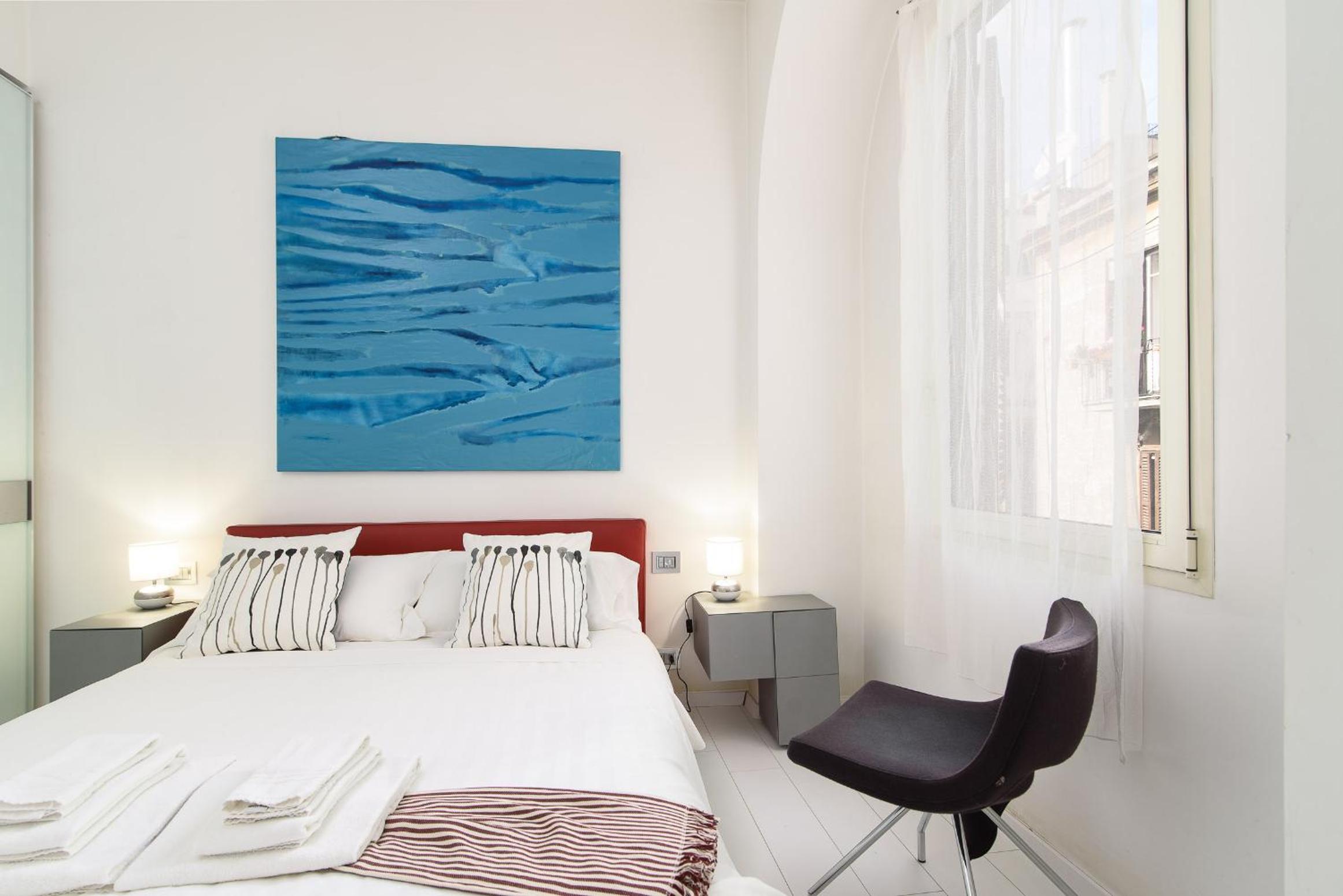 White Ostilia Apartments