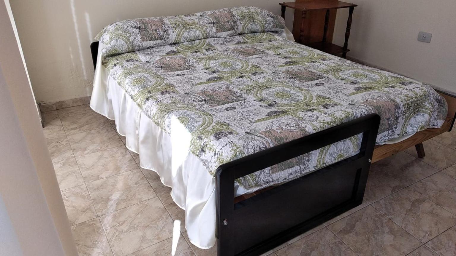 VC Habitaciones básicas con baño privado Nro 1, 4 y 5 Serena Alojamientos
