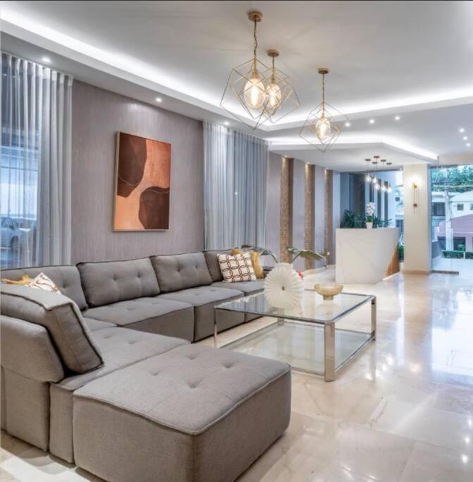 Dom. Rep. Exclusive 2 bed Apt. Evaristo Morales view 2