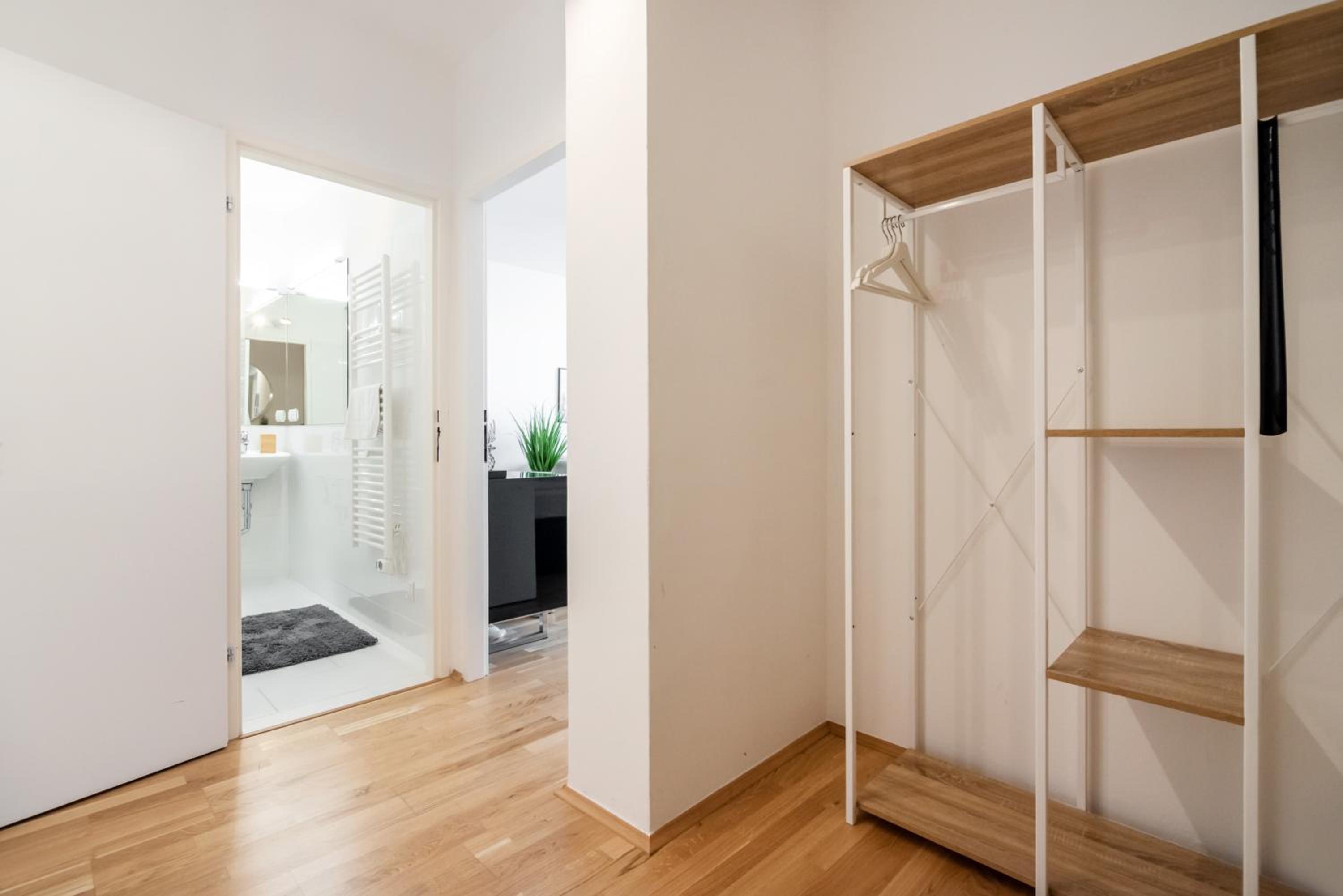 Modern, bright Studio -close to the center in a quiet area