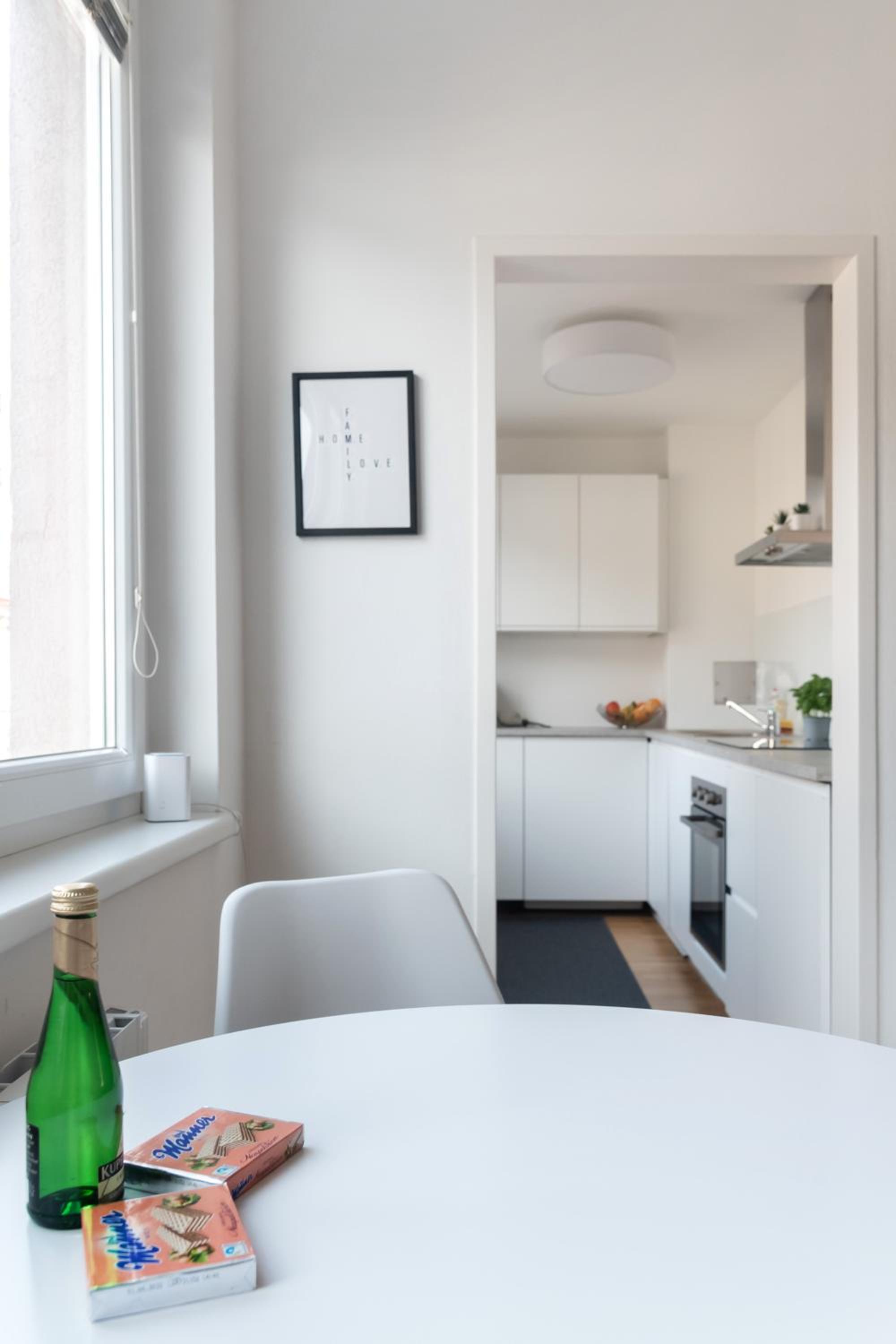 Modern, bright Studio -close to the center in a quiet area