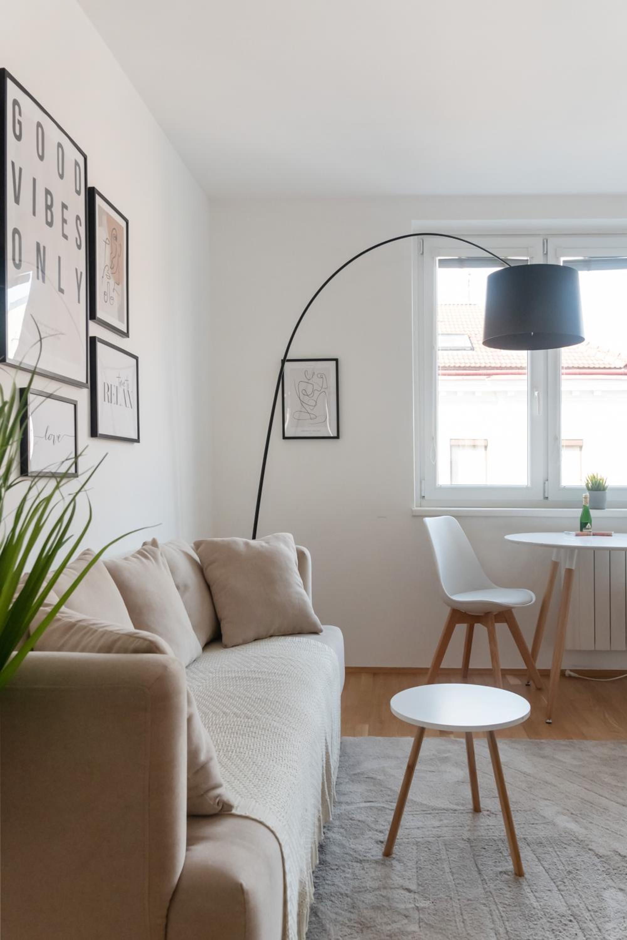 Modern, bright Studio -close to the center in a quiet area