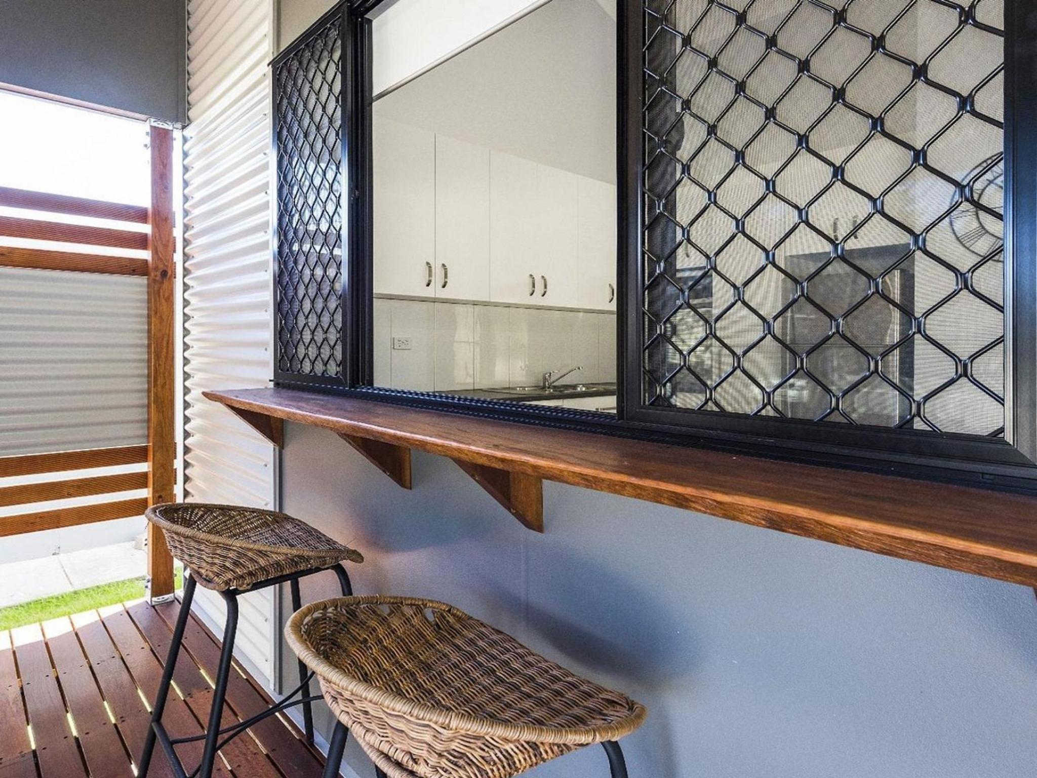 Tais Hideaway