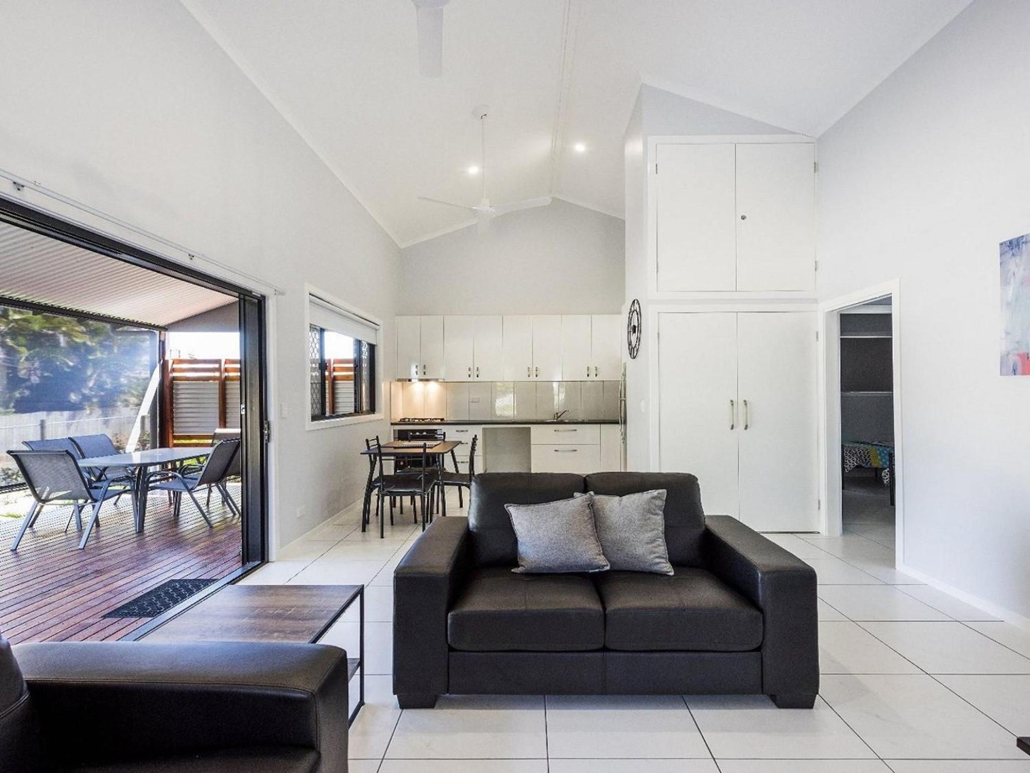 Tais Hideaway