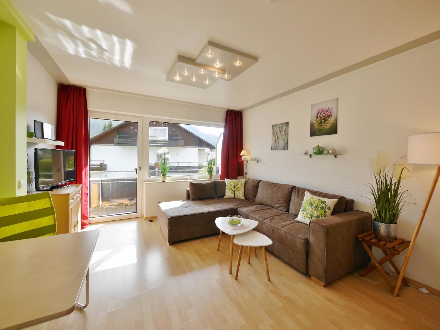 Appartement Gänseblümchen - klein aber fein - mit Skywalkblick view 2