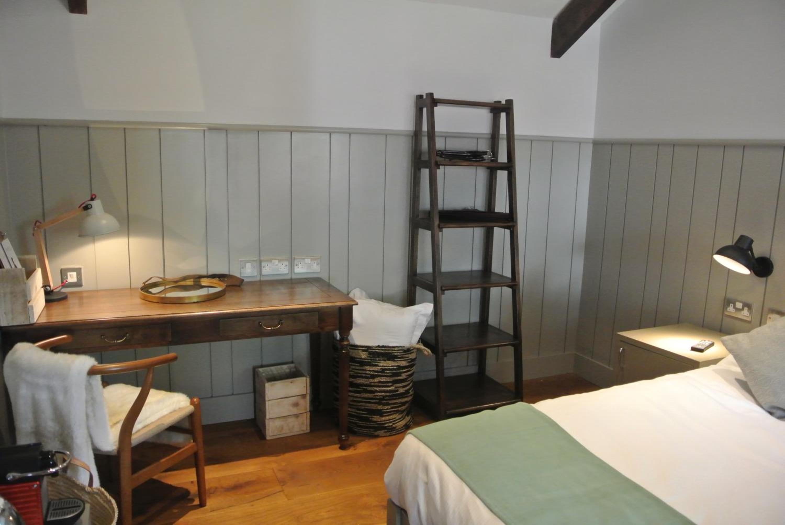 The Crown Pub, Dining & Rooms