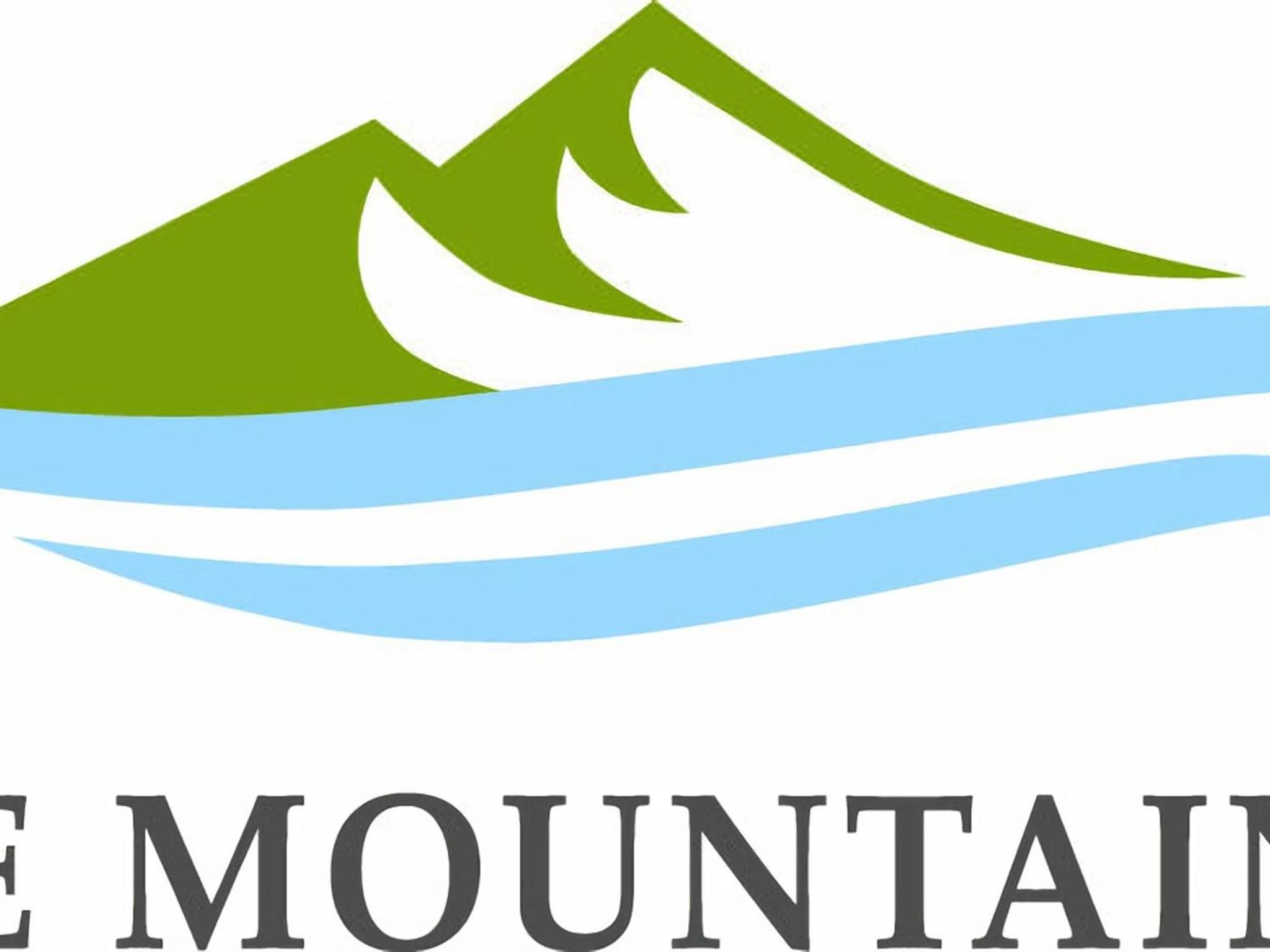Alpine Mountain View 18 - 4BR l Mountain Views l Swimming Pool l Air-Con l WiFi