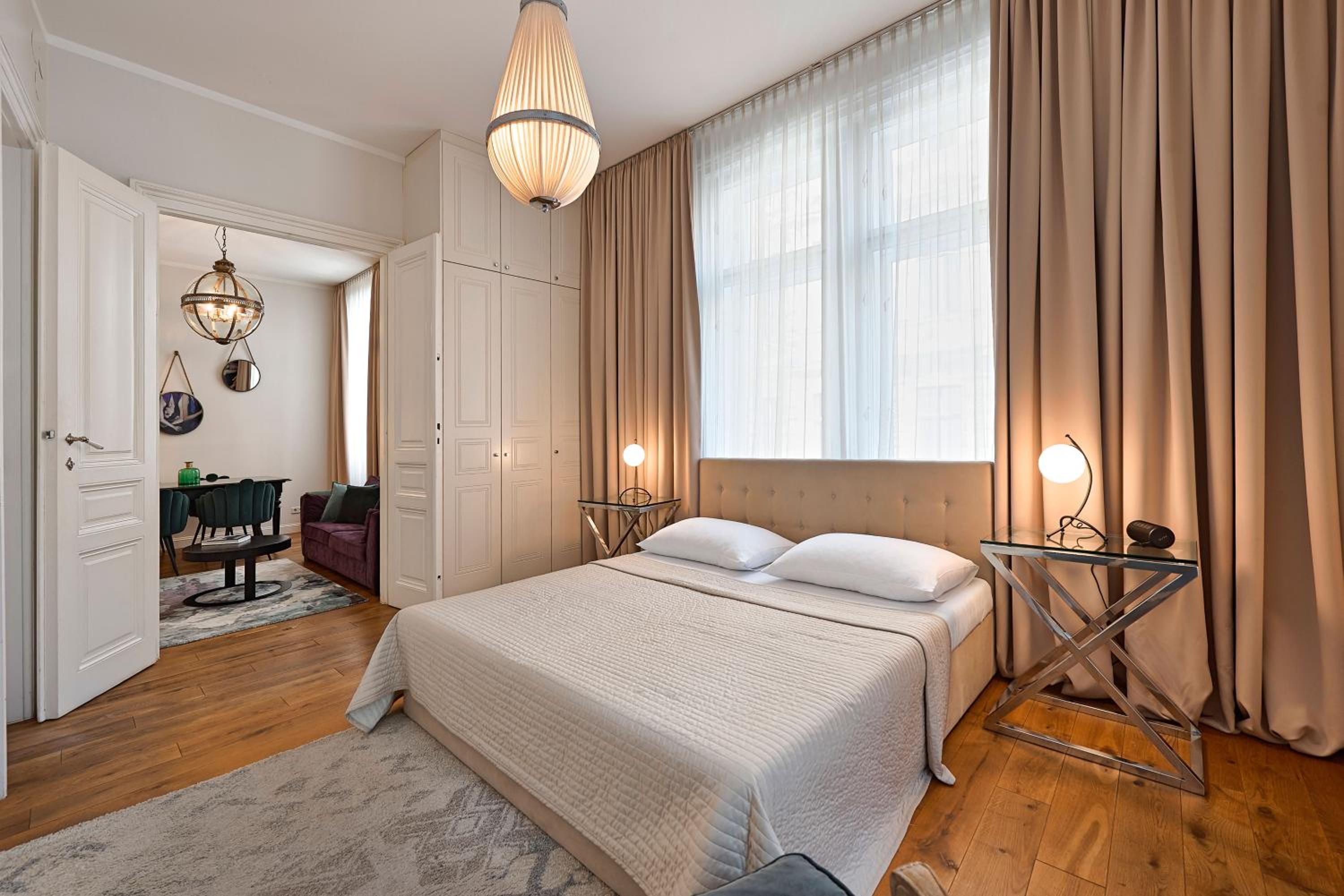 6 rooms Naschmarkt