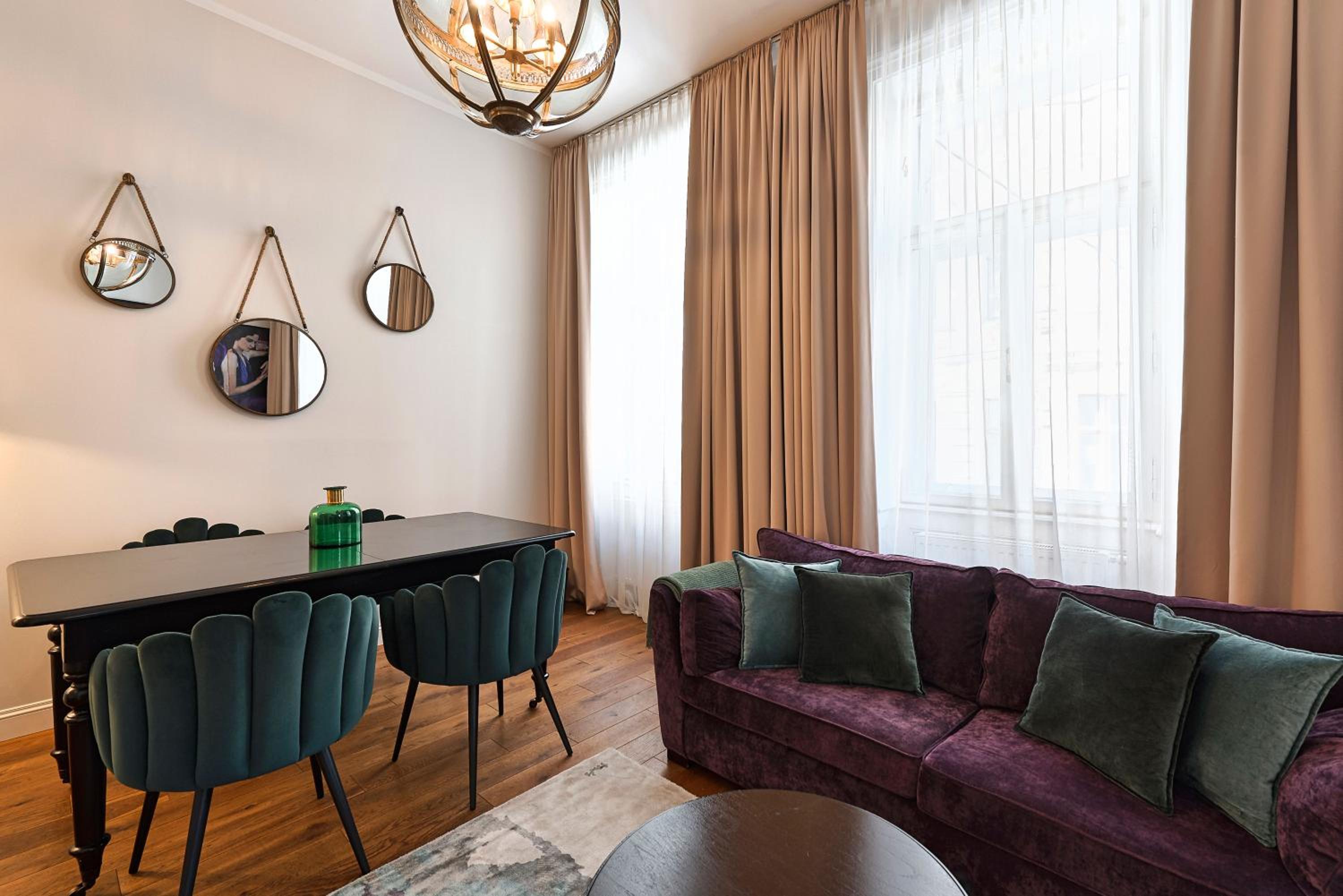 6 rooms Naschmarkt