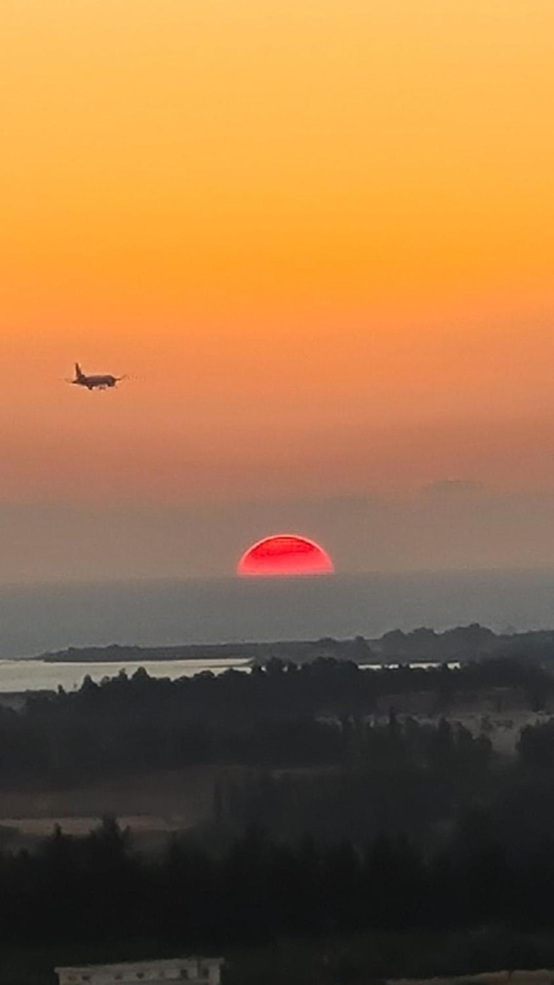 ARODAFNI HOUSE. Unique views and amazing sunsets.