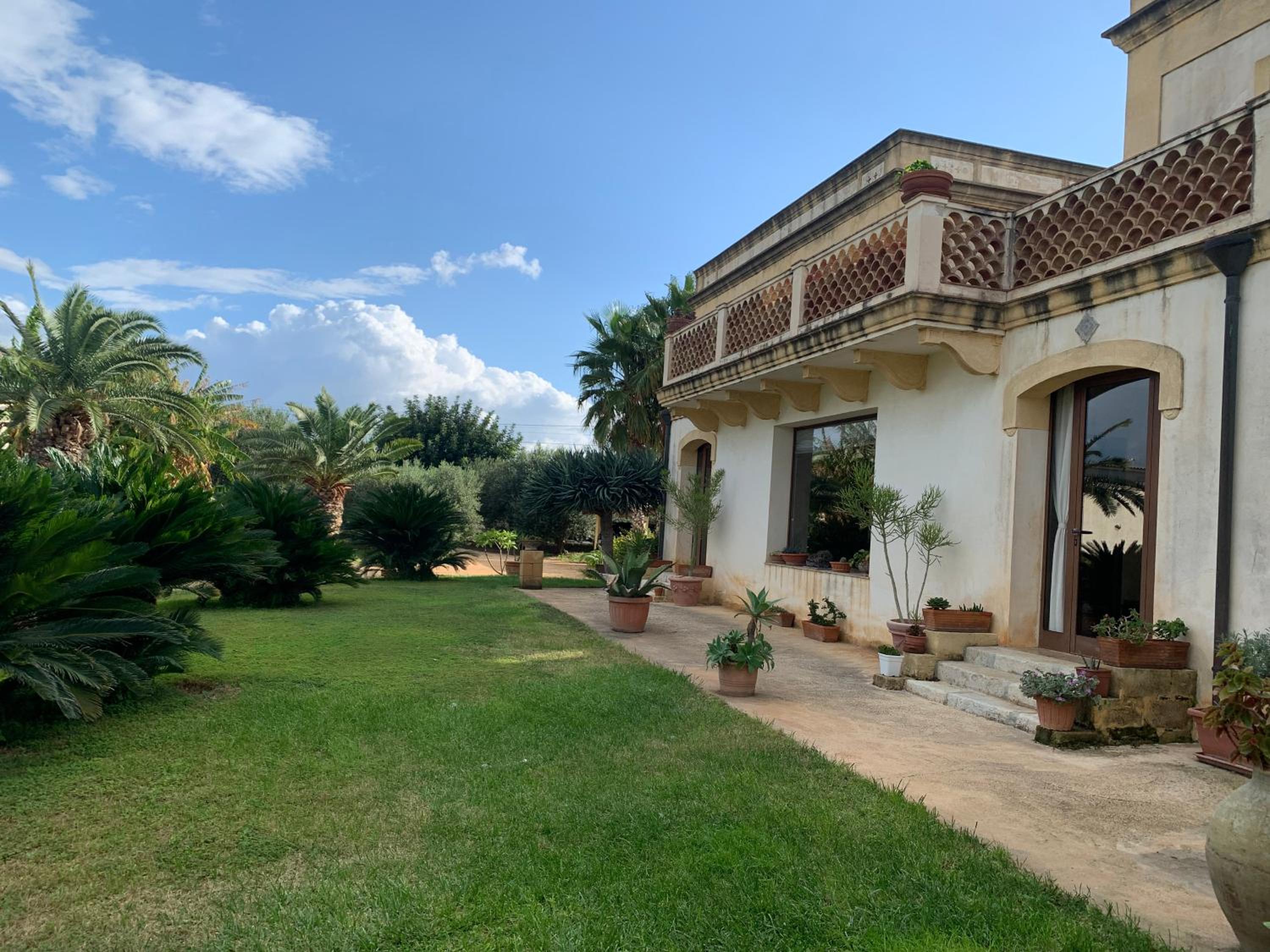 Villa i Dammusi view 4