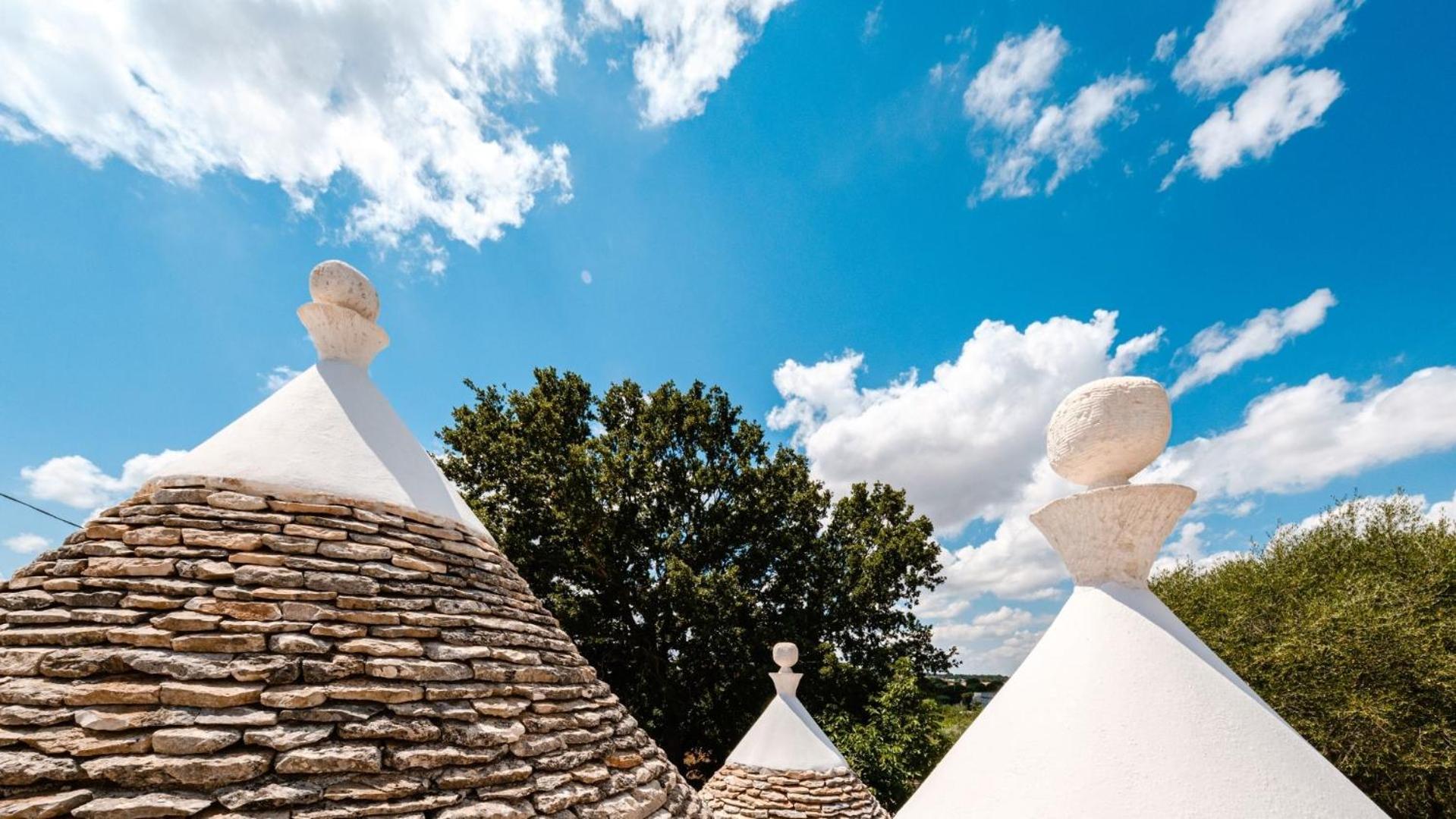 HelloAPULIA - Trulli di Nifra Panoramic Hill view 4