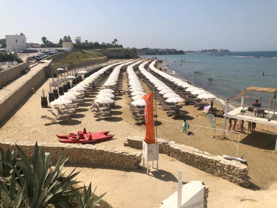 Villa Baia dei Gruccioni view 3
