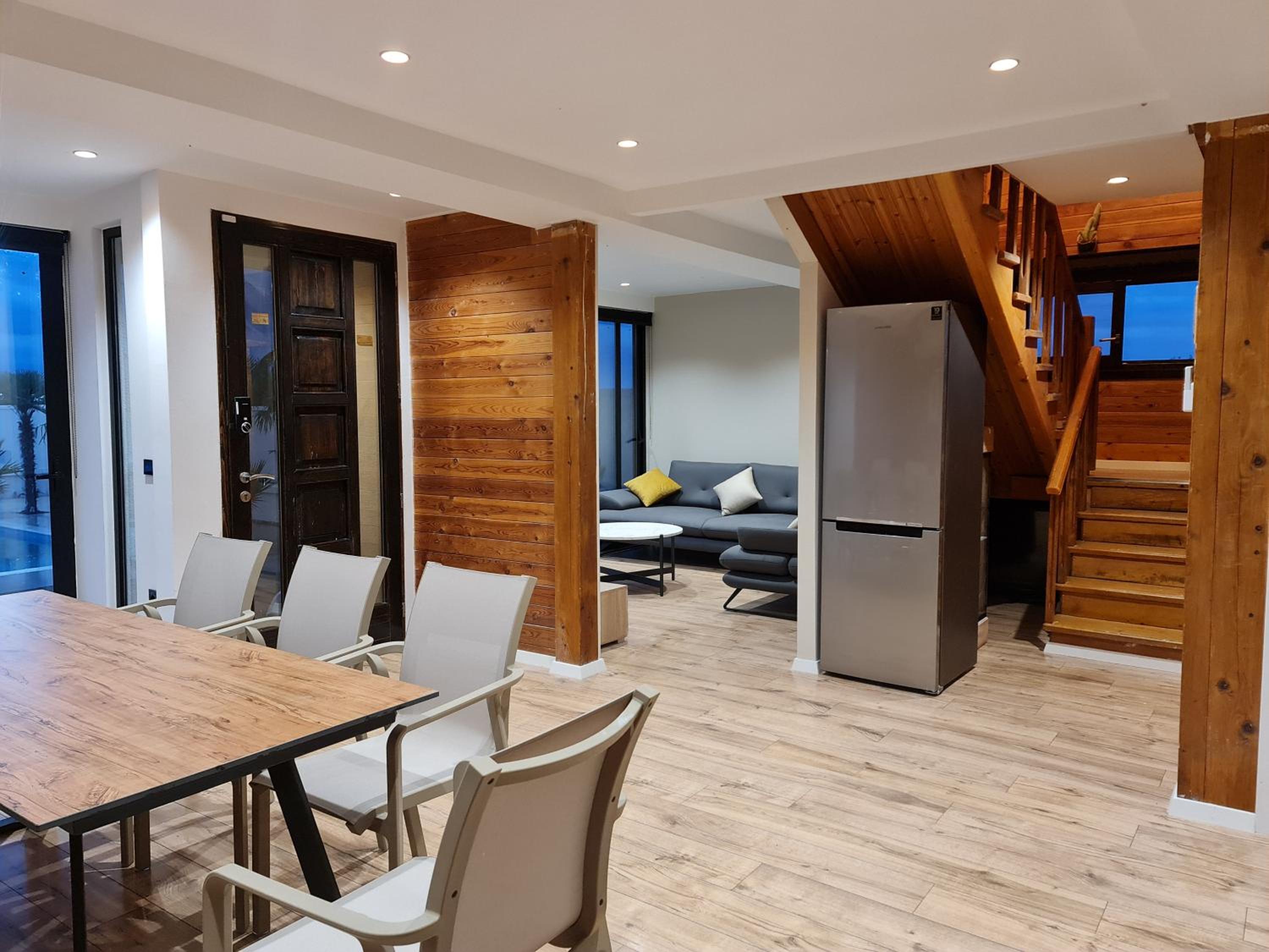 Isea Wood Villa