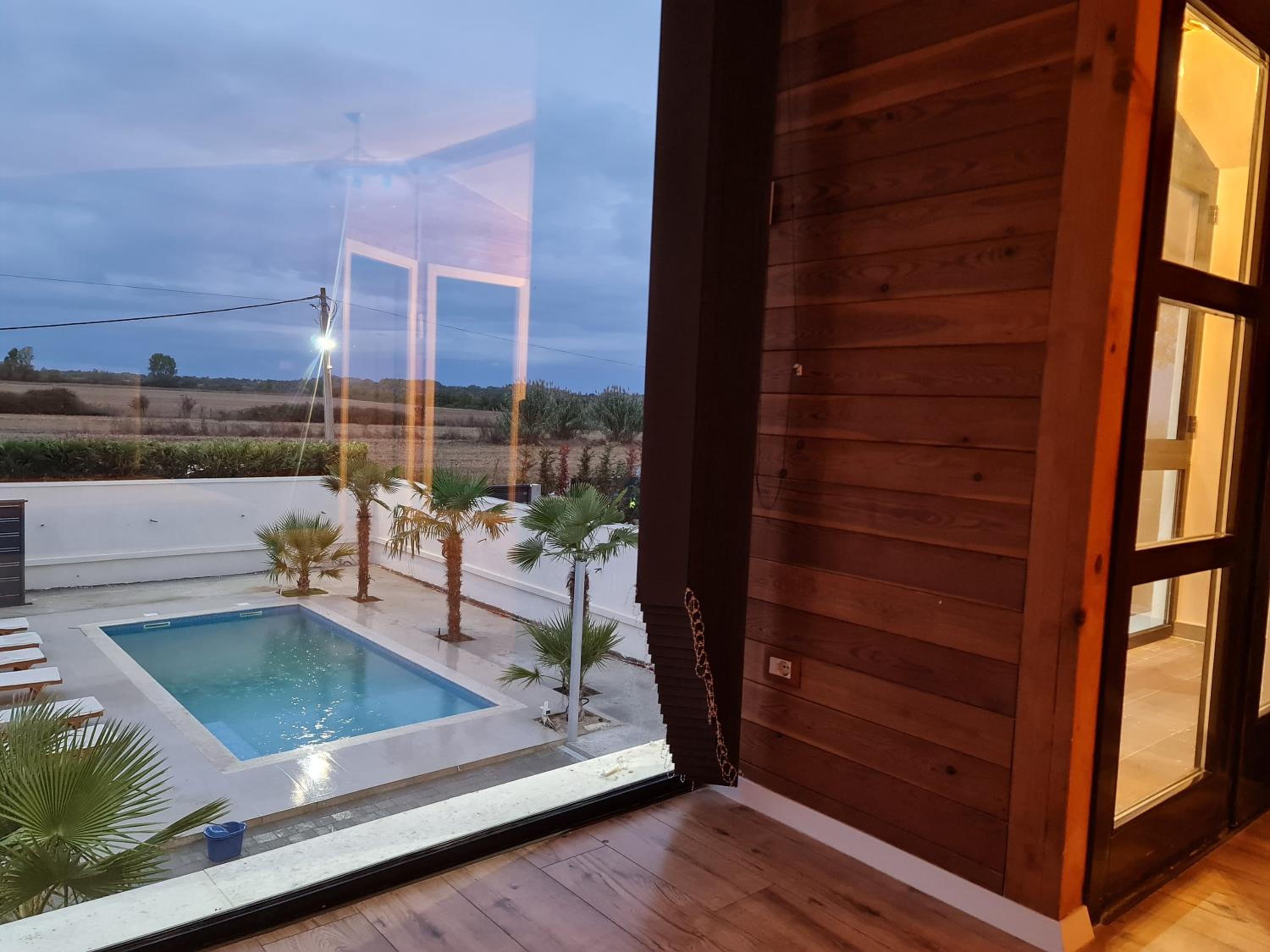 Isea Wood Villa