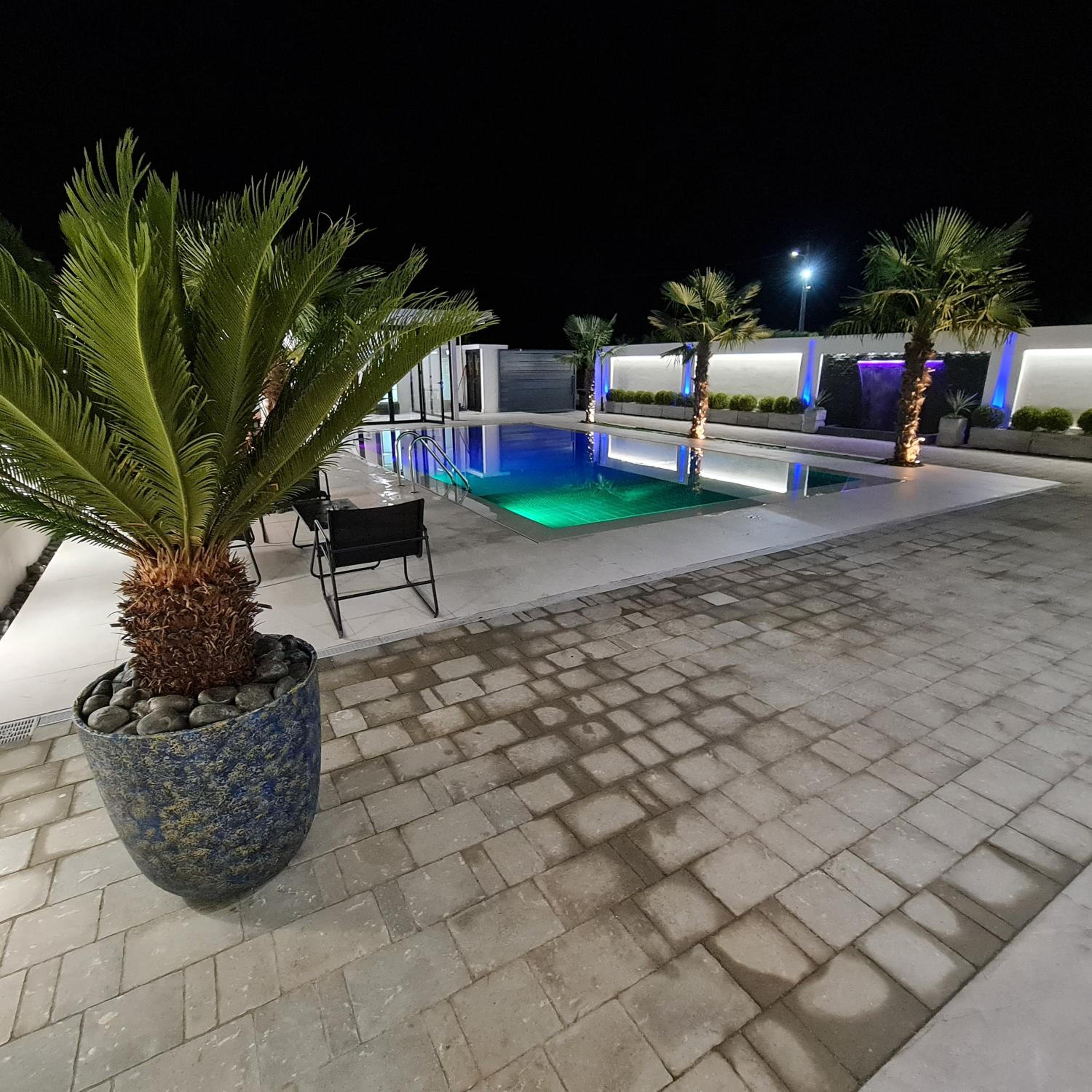 LT Luxury Villa