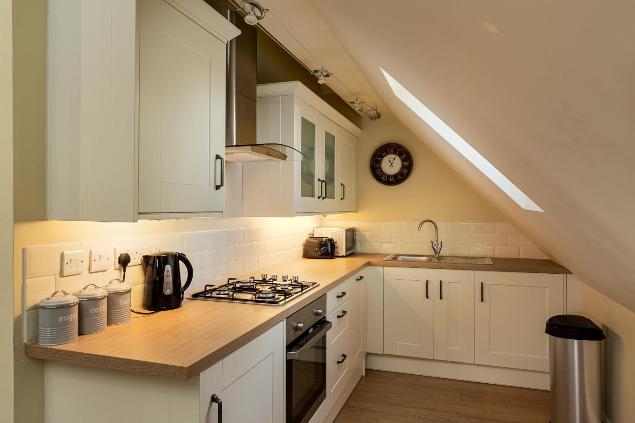 Self contained accommodation near Delamere forest view 5