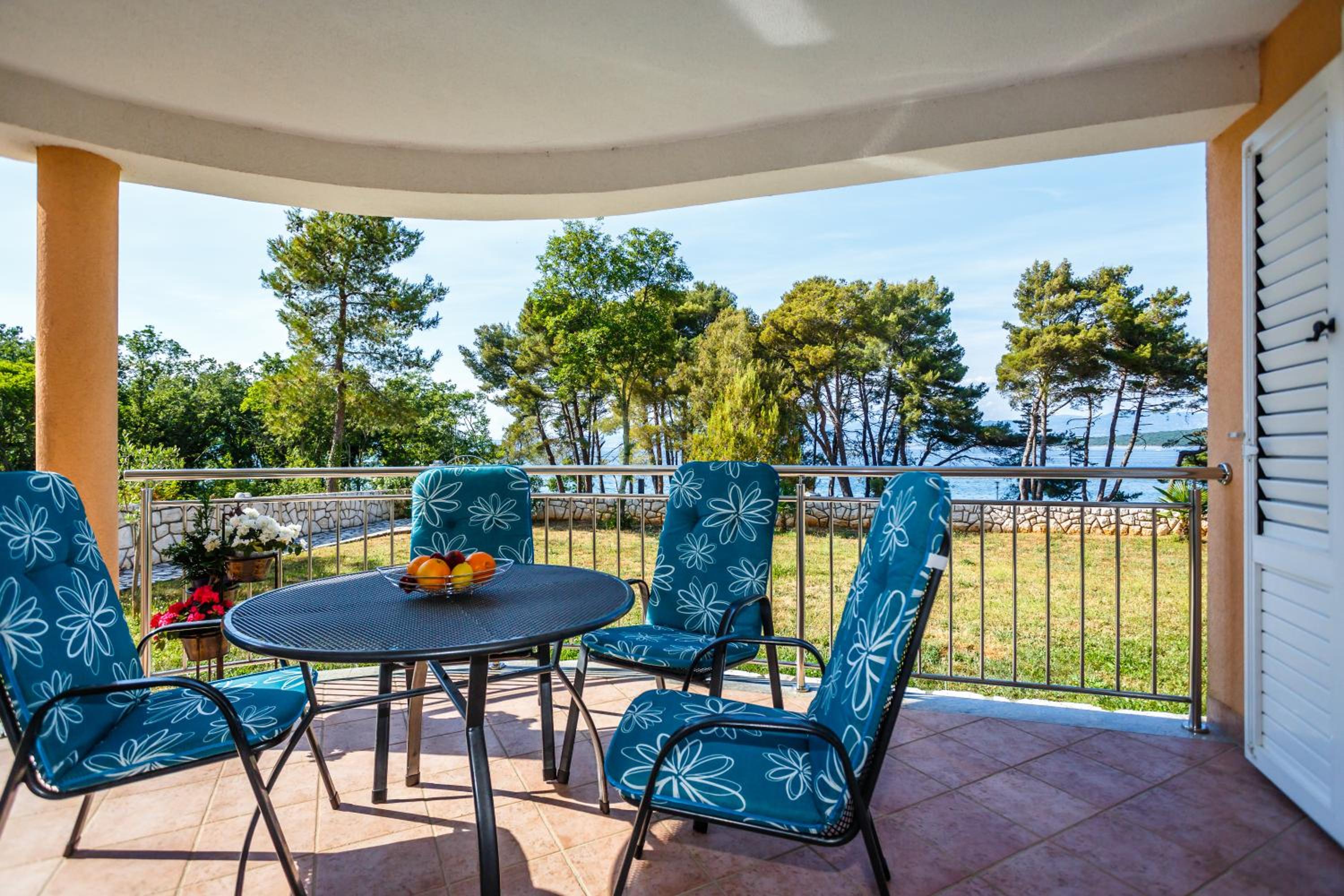 Mare & Mons Seafront Apartments