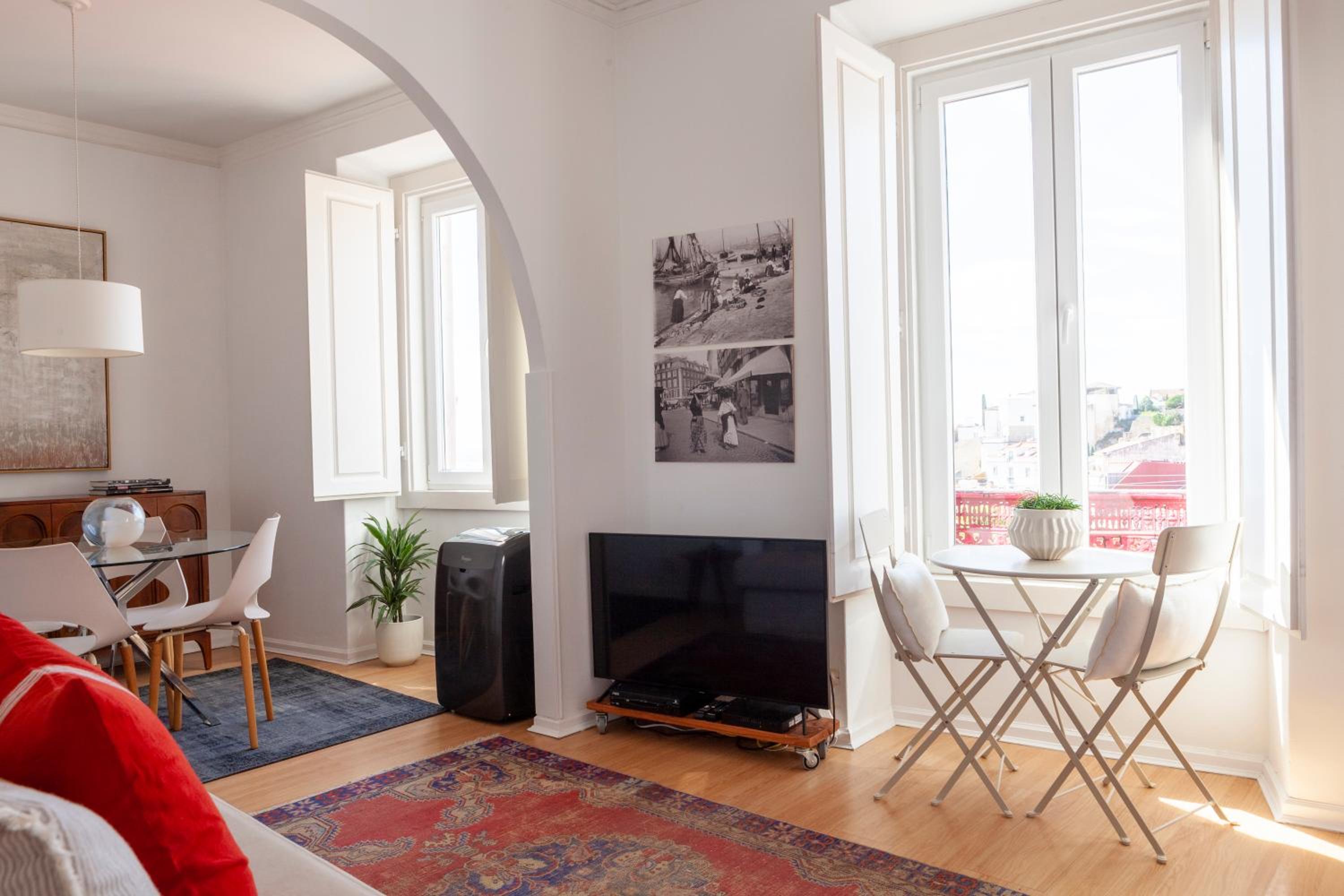 Alfama Amazing Scenic River and City View Charming apartment With 2 bedrooms and AC 19th Century Building view 3