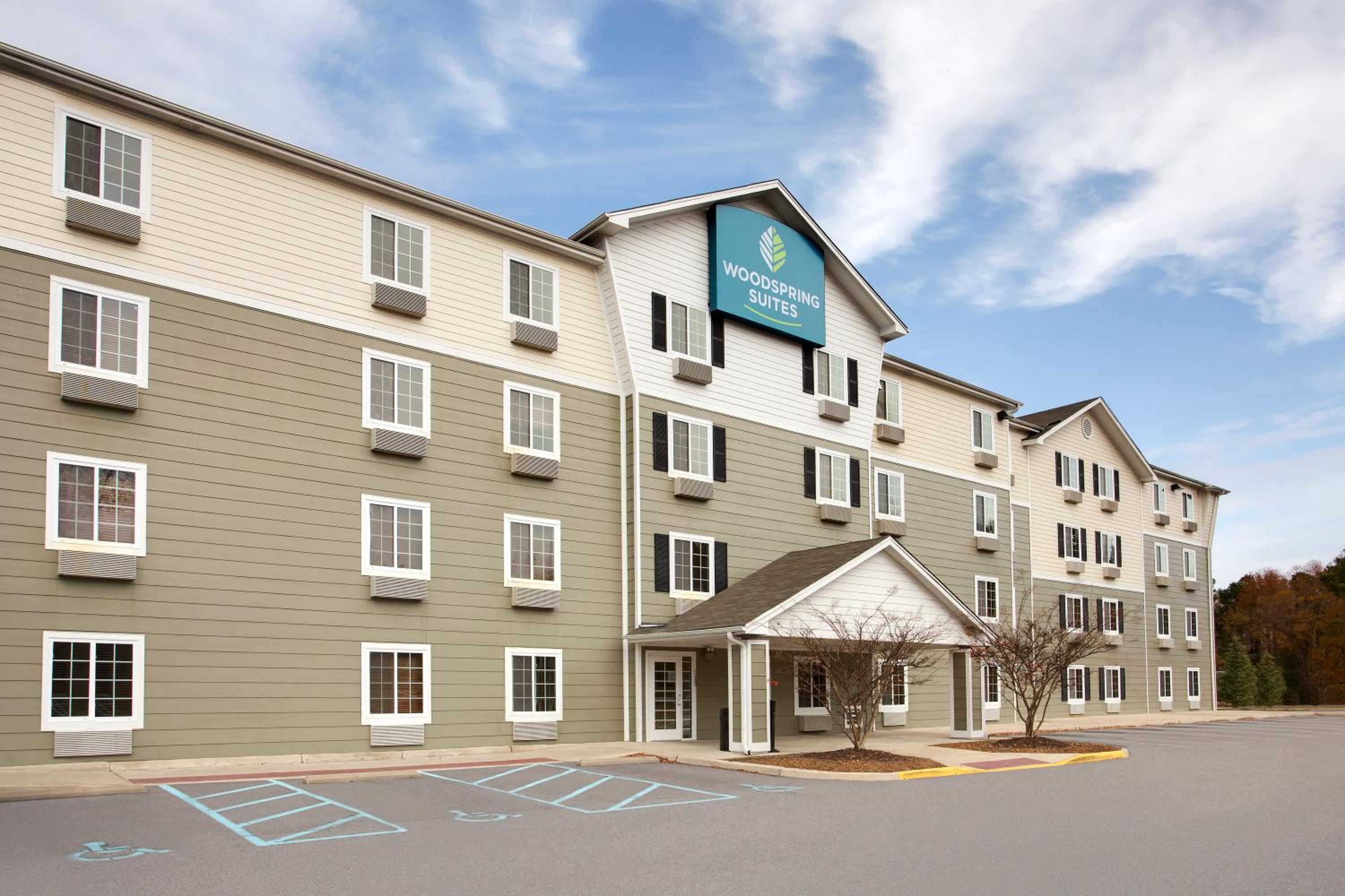 WoodSpring Suites Colonial Heights Fort Lee