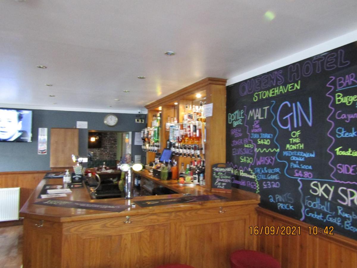bar