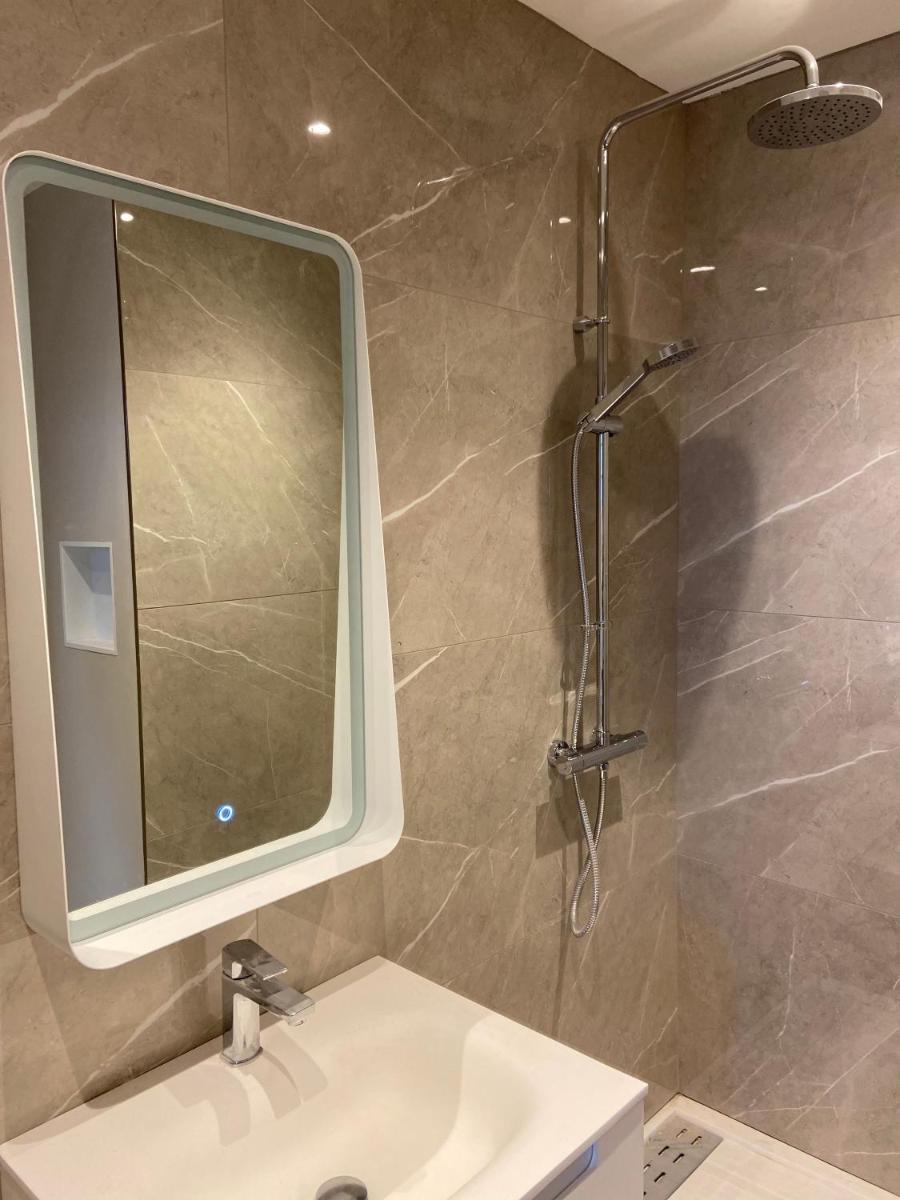 LUSSO Macclesfield Serviced Apartments view 5