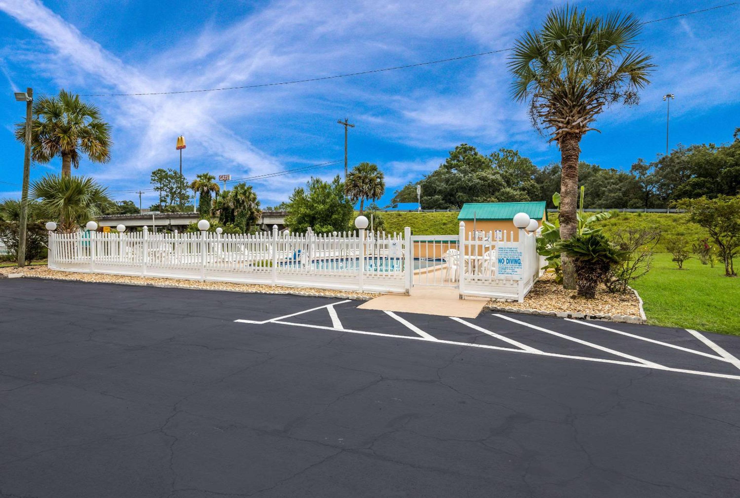 Quality Inn White Springs Suwanee view 2