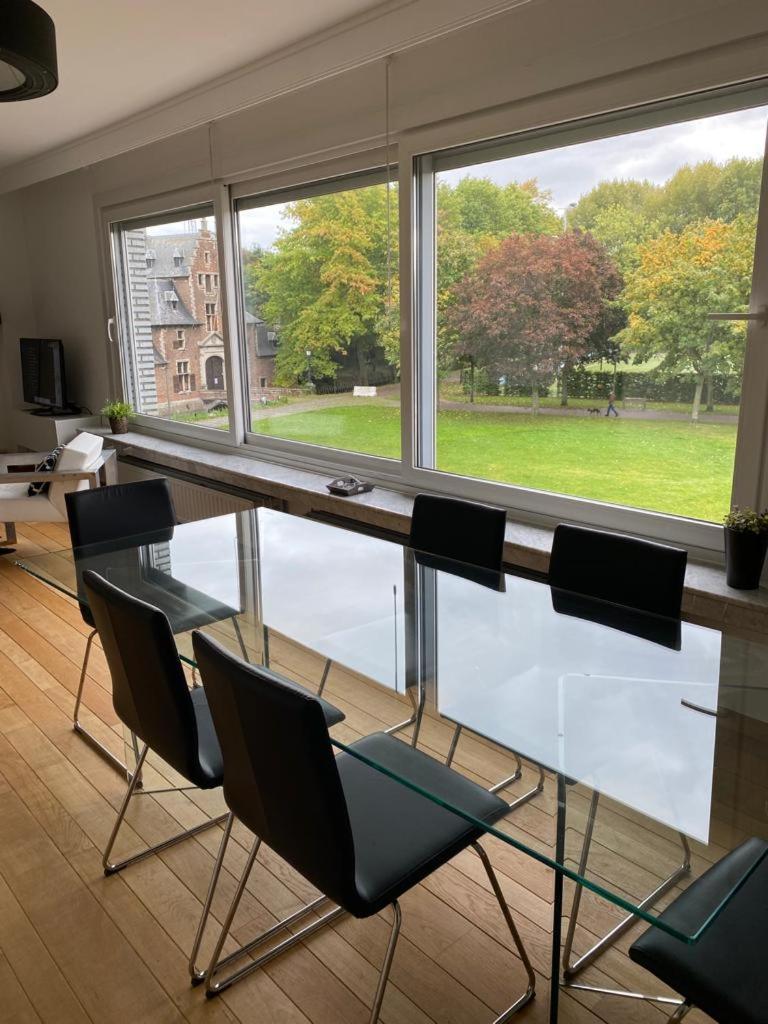 Lichtrijk mooi appartement met zicht op hof van Roosendael view 3
