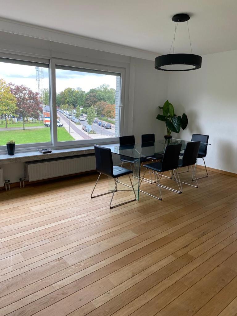 Lichtrijk mooi appartement met zicht op hof van Roosendael view 4