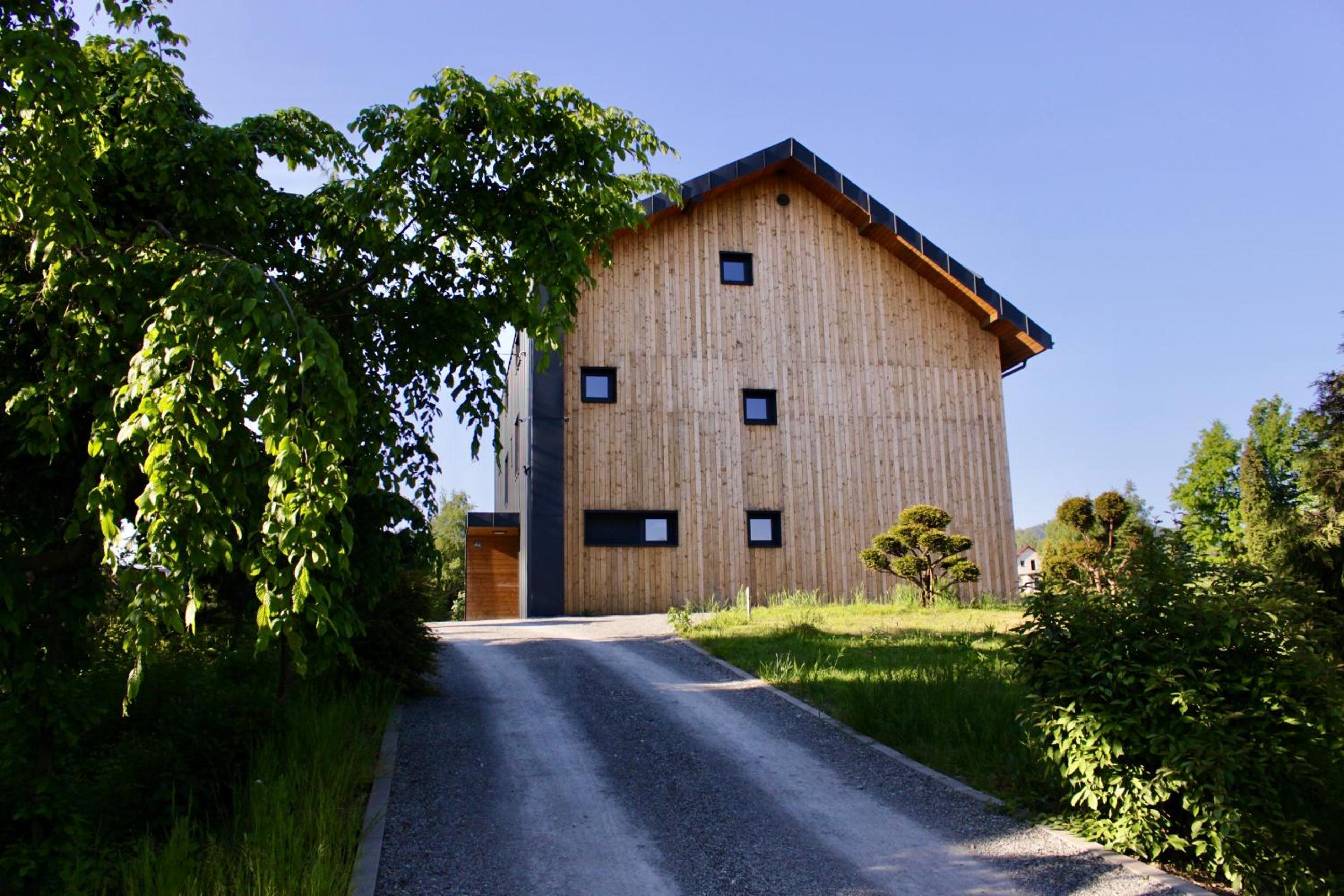 Photo 8