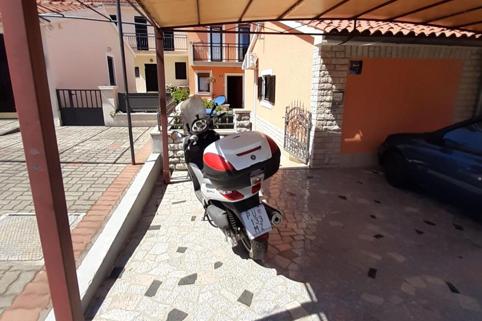 Photo 38