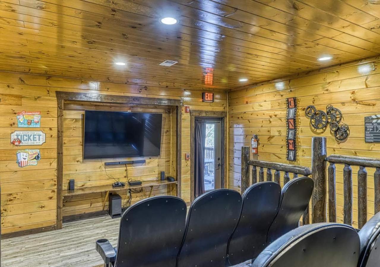 Mountain Splash Lodge - Pigeon Forge, TN view 3