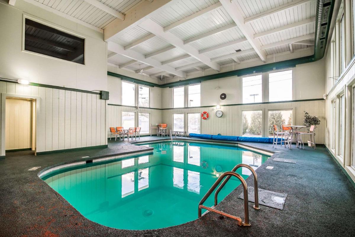 indoor pool