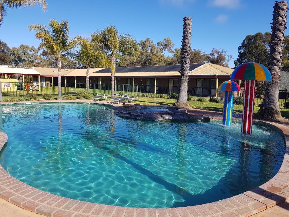 Barooga Country Inn Motel